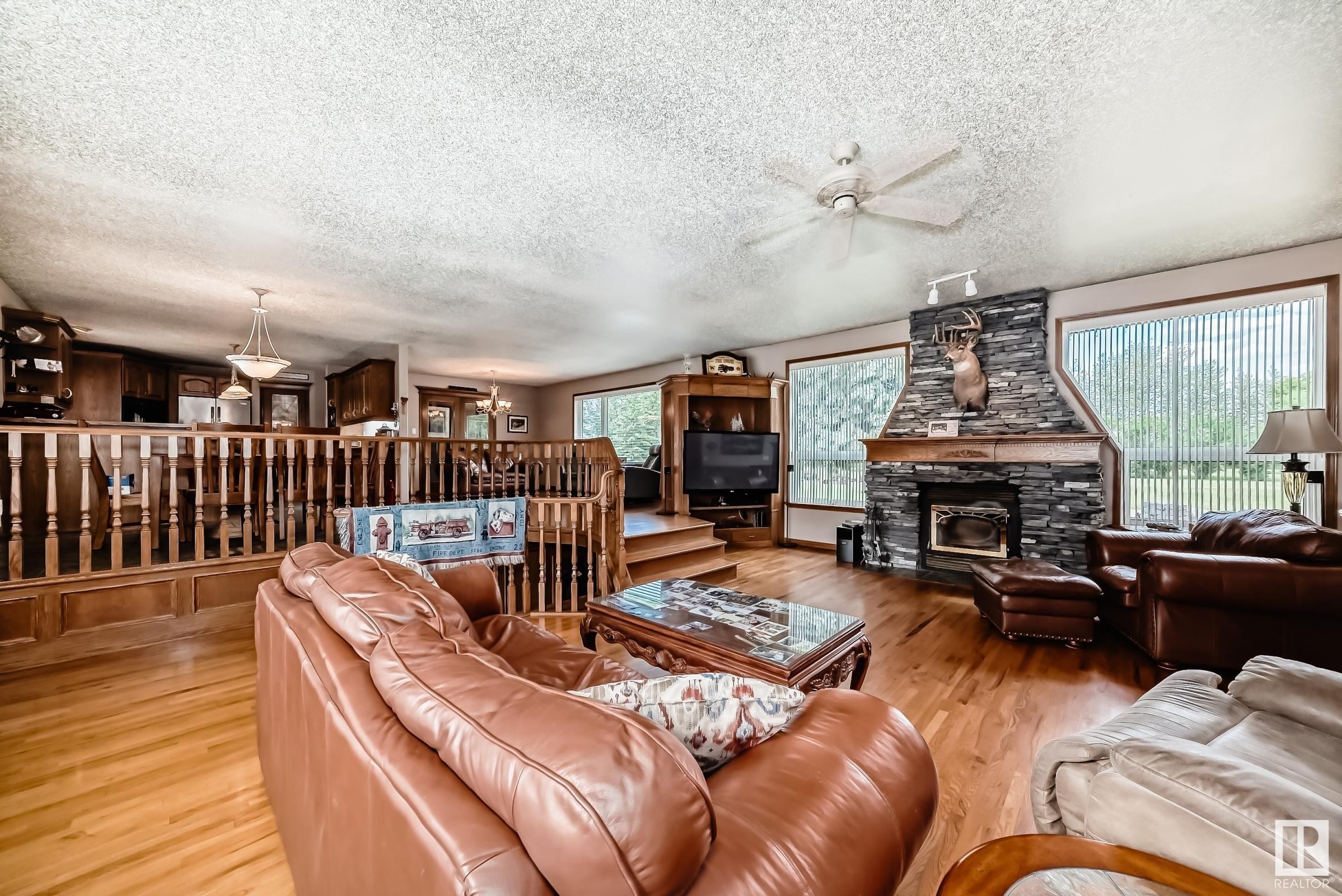 












18403 25 Street

,
Edmonton,




AB
T5Y 6K2

