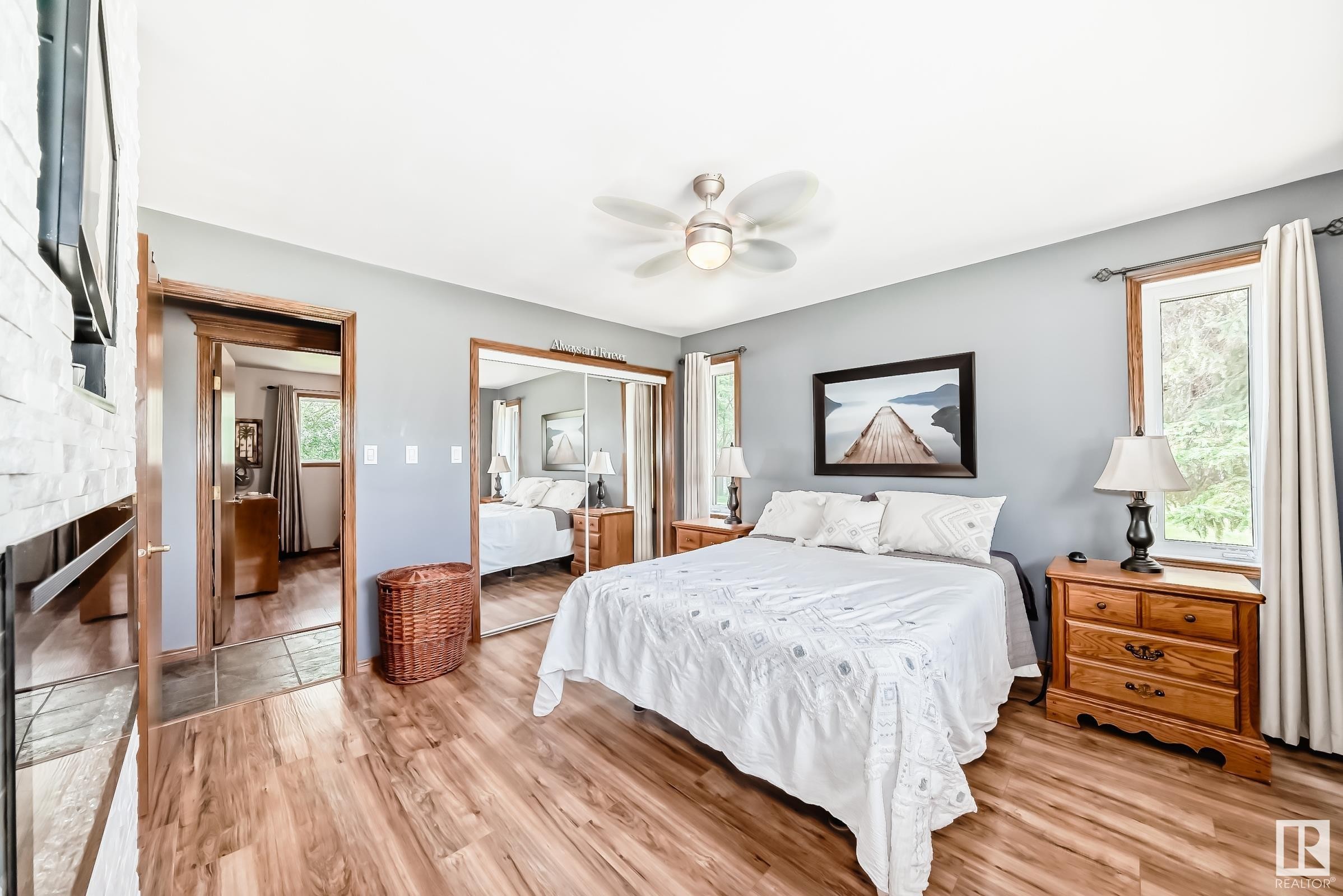 












18403 25 Street

,
Edmonton,




AB
T5Y 6K2

