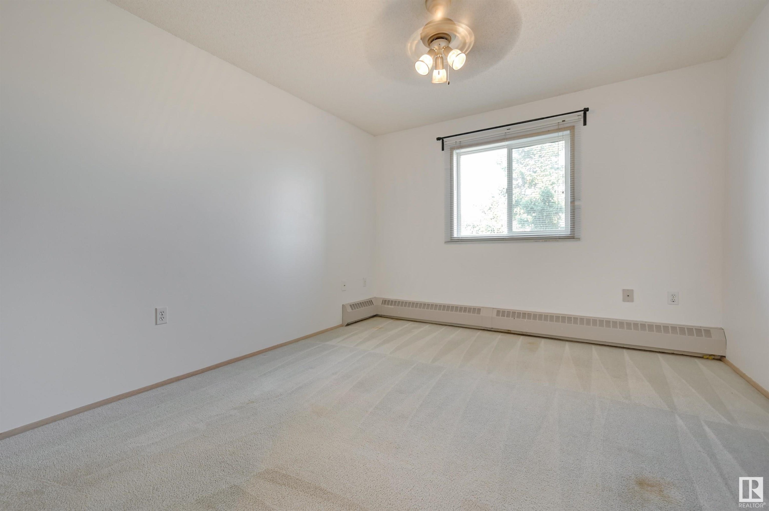 












427 10636 120 Street NW

,
Edmonton,




AB
T5H 4L5

