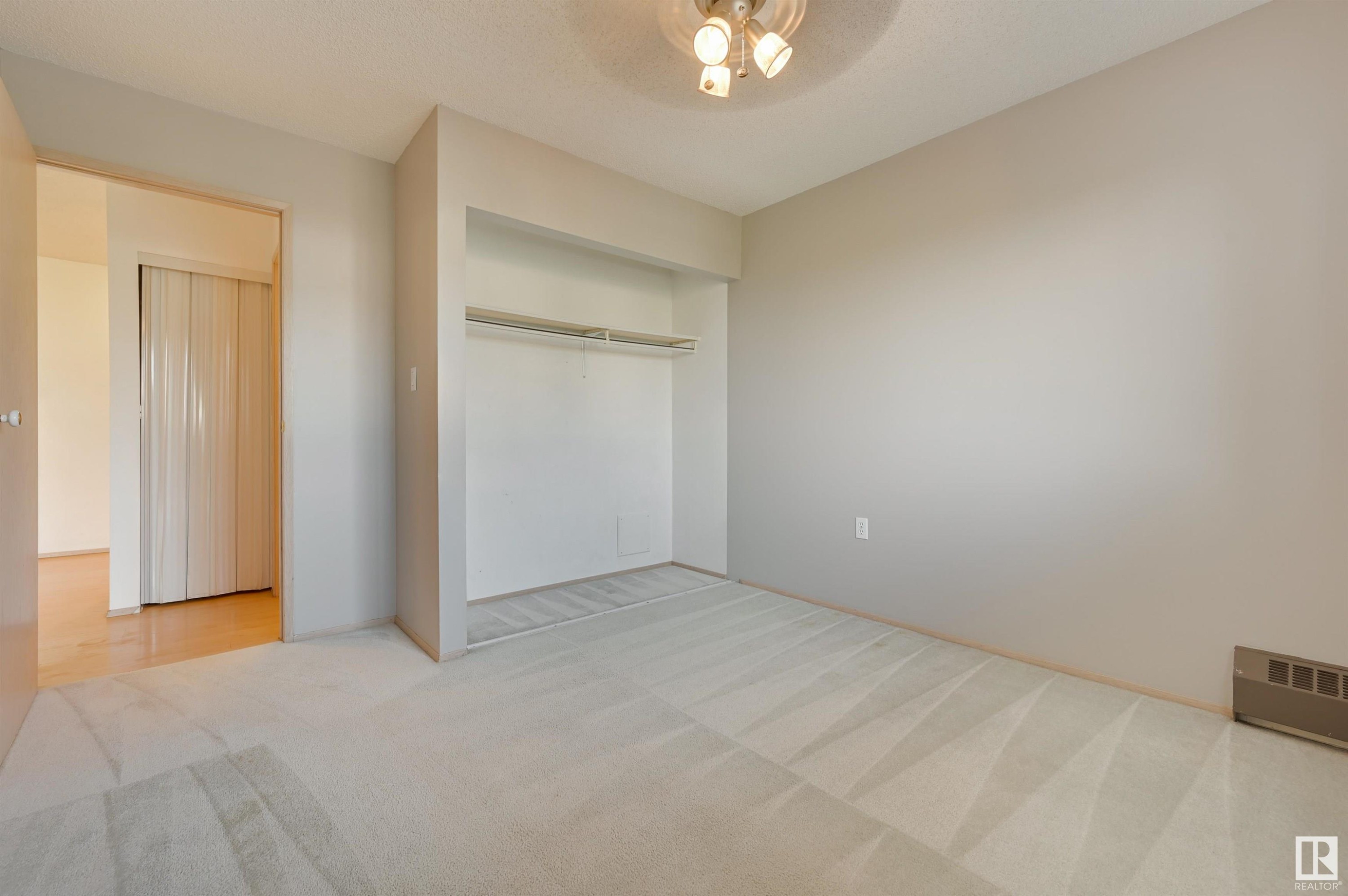 












427 10636 120 Street NW

,
Edmonton,




AB
T5H 4L5

