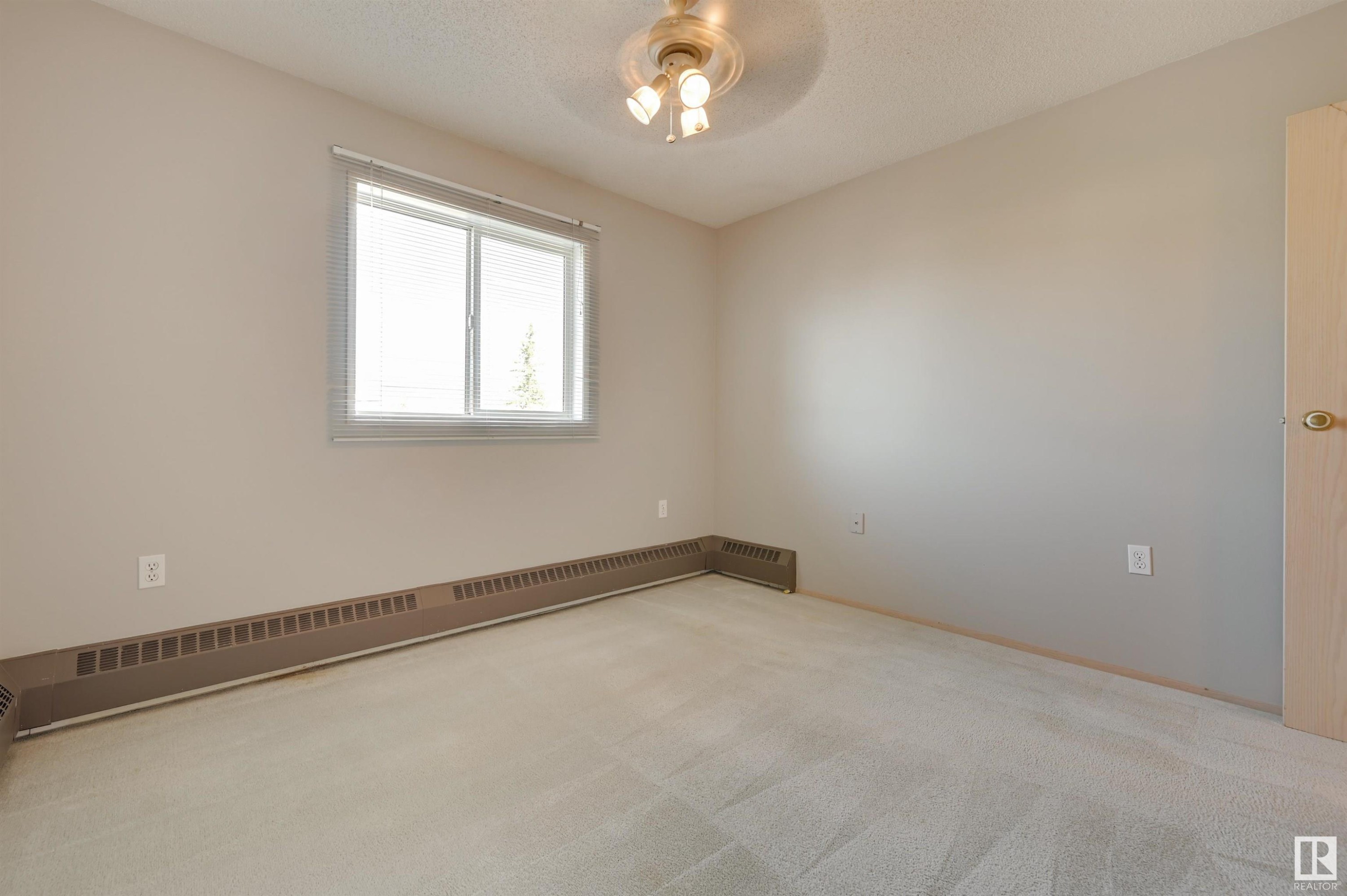 












427 10636 120 Street NW

,
Edmonton,




AB
T5H 4L5

