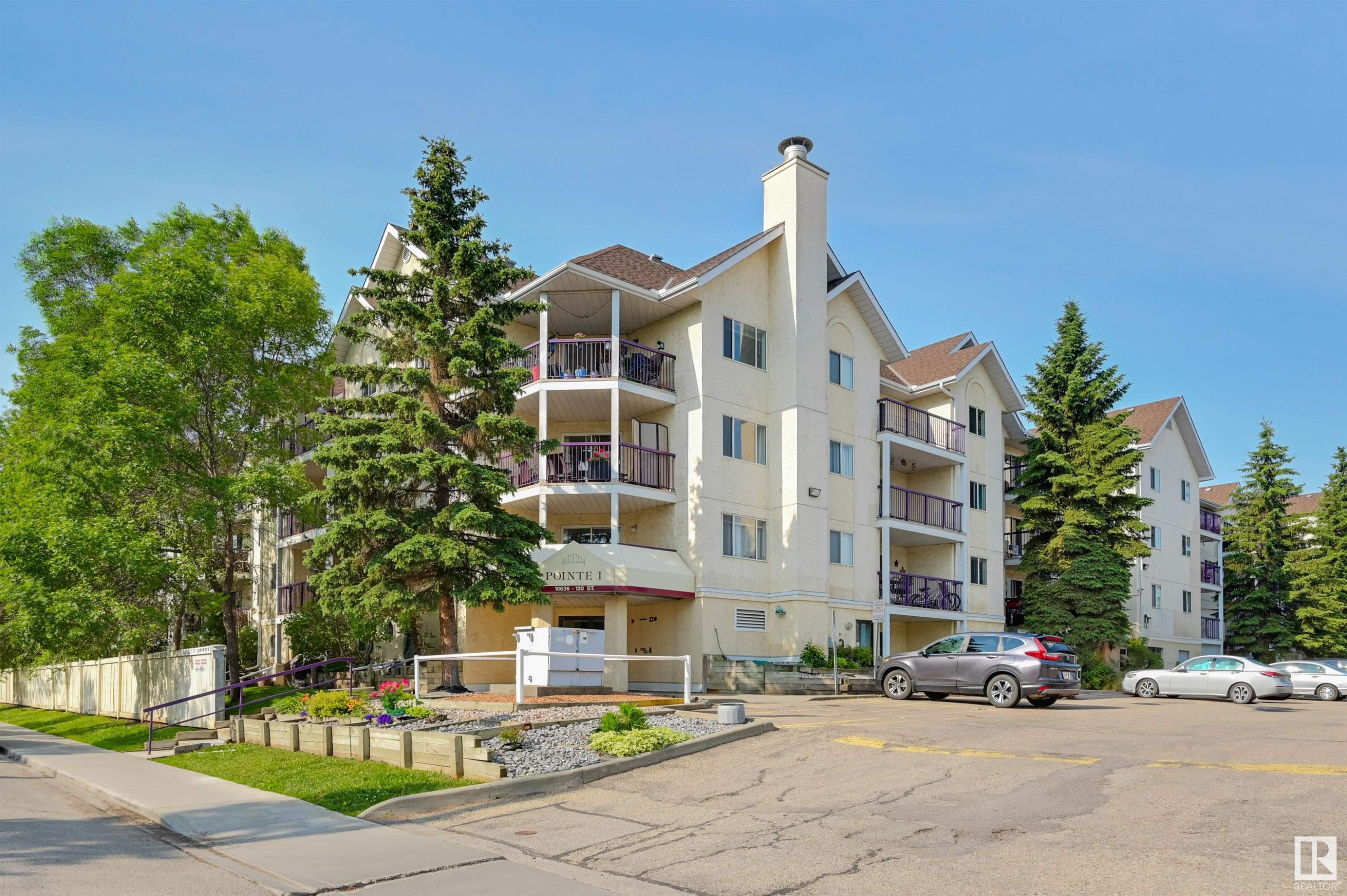 












427 10636 120 Street NW

,
Edmonton,




AB
T5H 4L5

