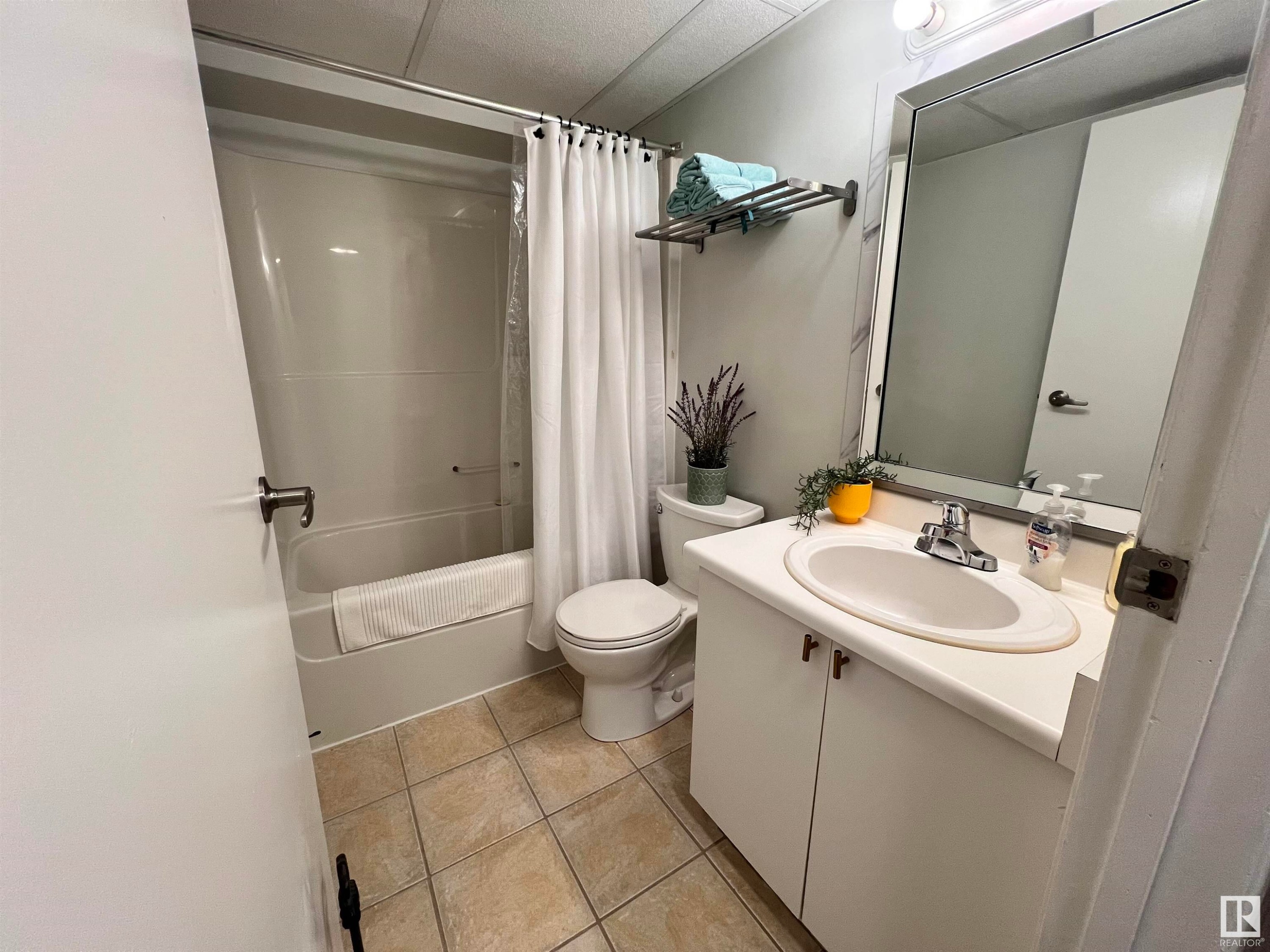 












102 11825 71 Street

,
Edmonton,




AB
T5B 1W4

