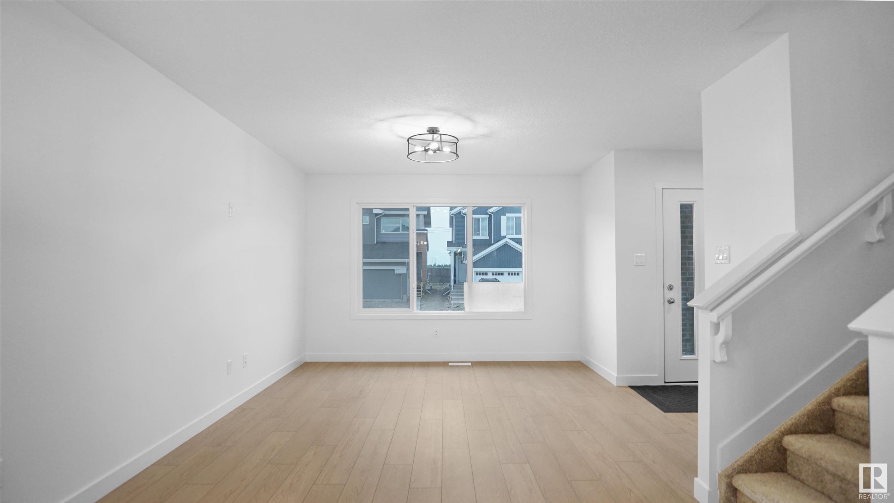 












20915 16 Avenue

,
Edmonton,




AB
T6M 3E7

