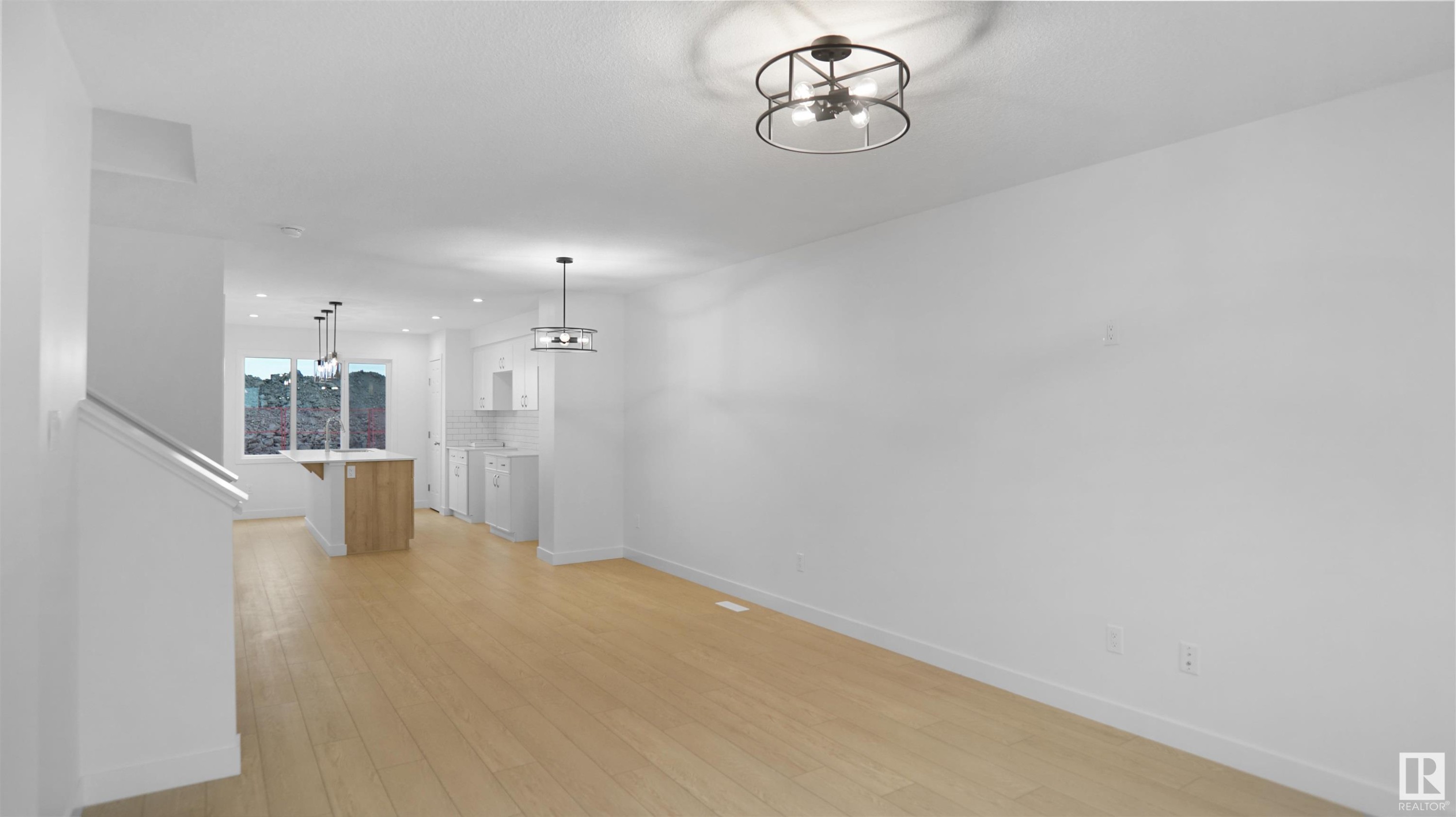 












20915 16 Avenue

,
Edmonton,




AB
T6M 3E7

