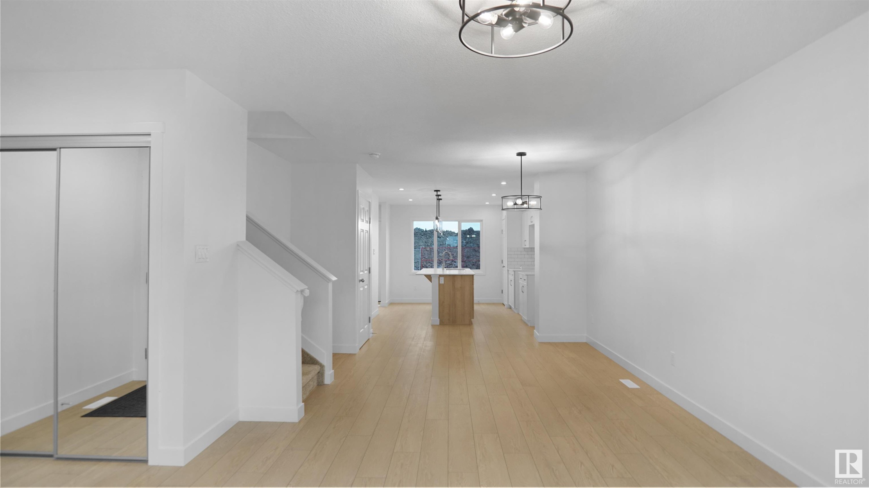 












20915 16 Avenue

,
Edmonton,




AB
T6M 3E7

