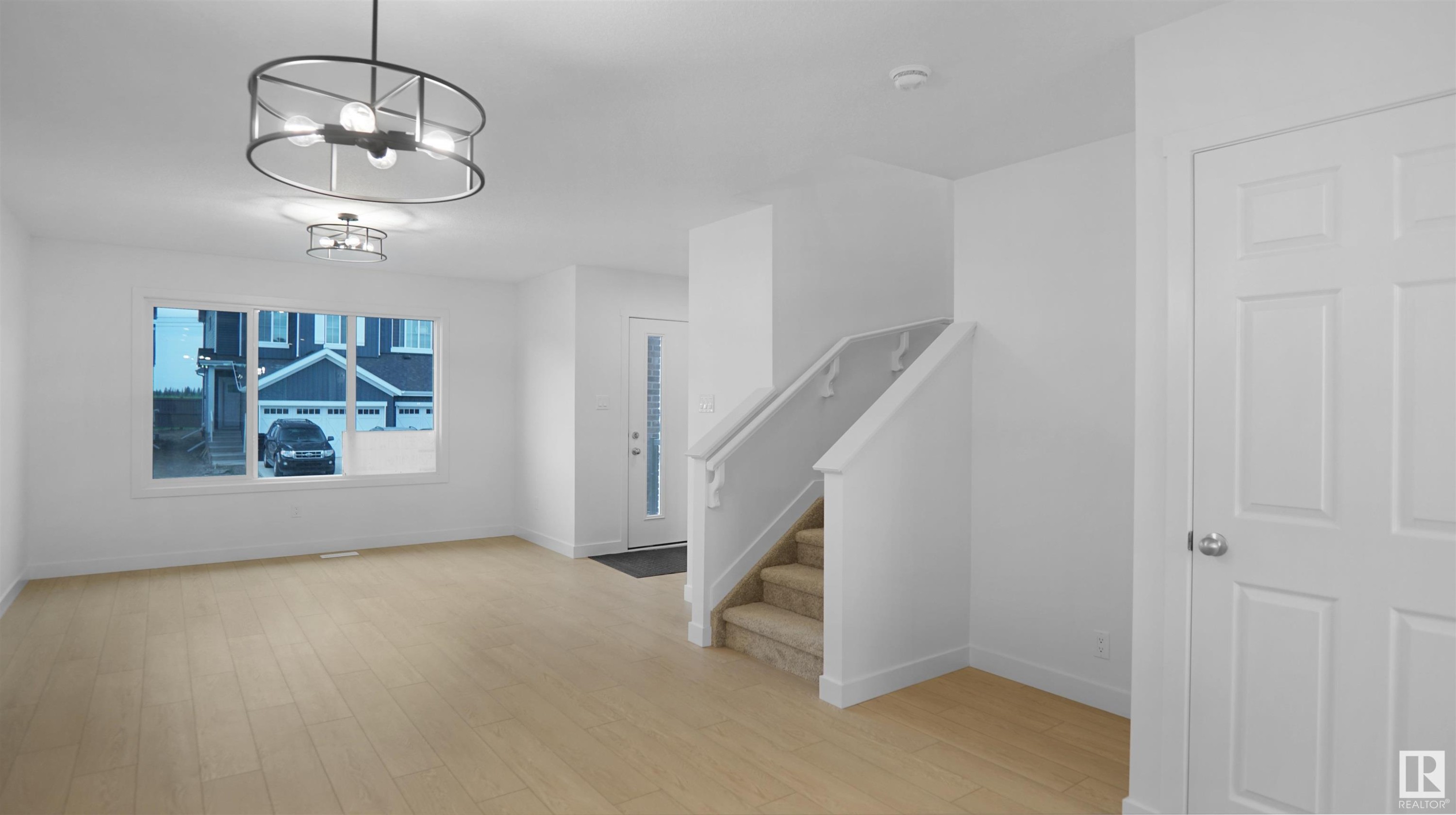 












20915 16 Avenue

,
Edmonton,




AB
T6M 3E7

