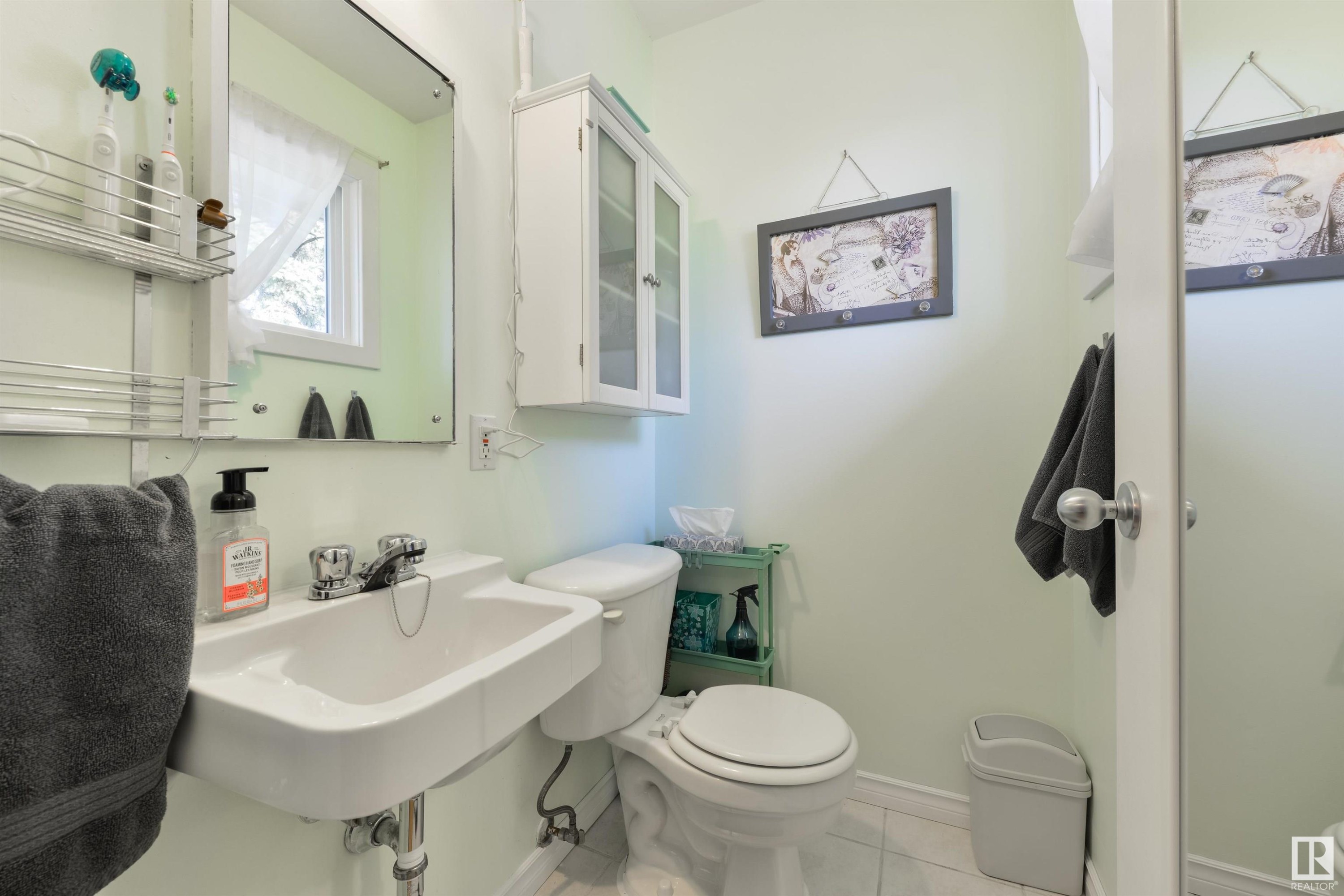












13408 116 Street

,
Edmonton,




AB
T5E 5J1

