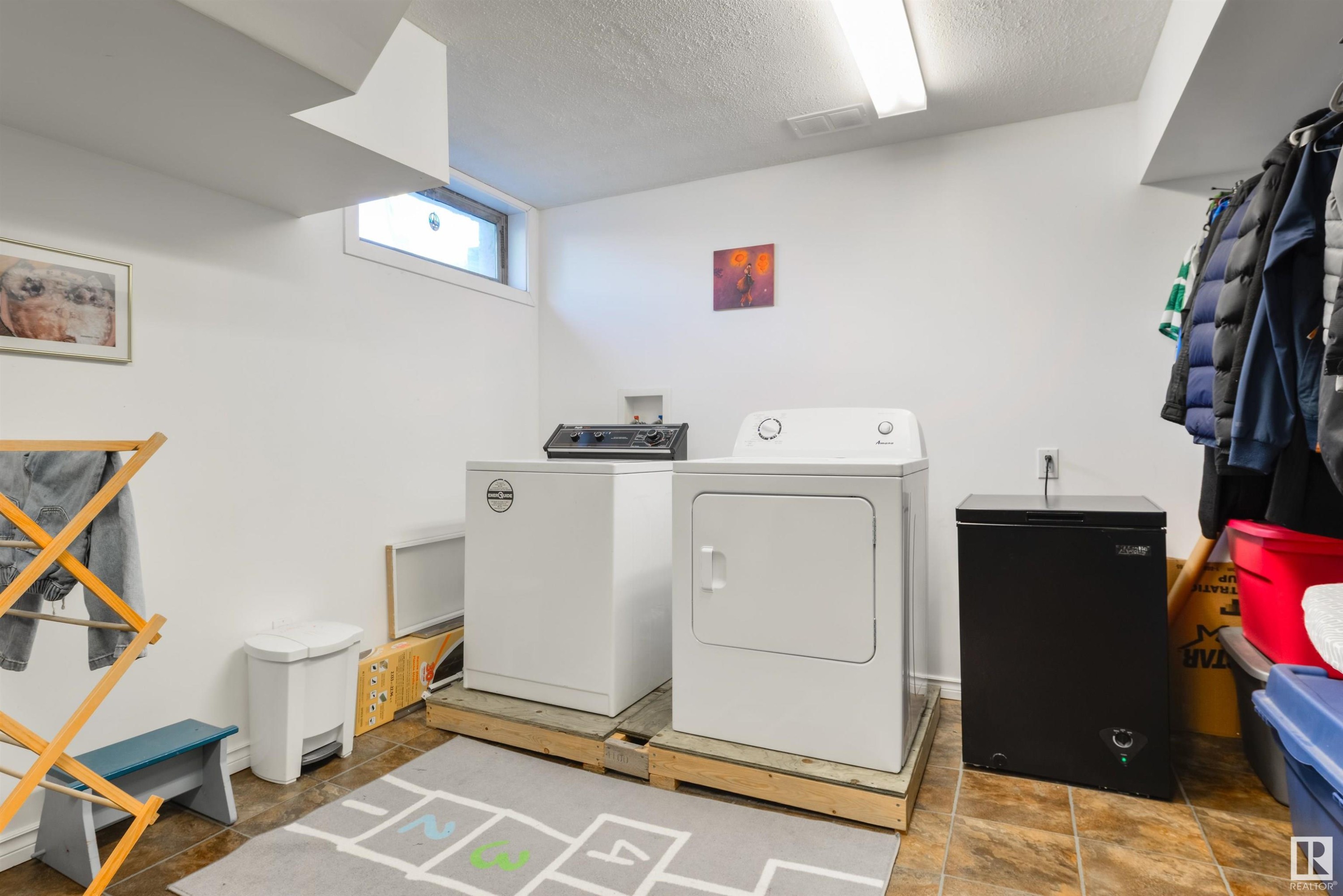 












13408 116 Street

,
Edmonton,




AB
T5E 5J1

