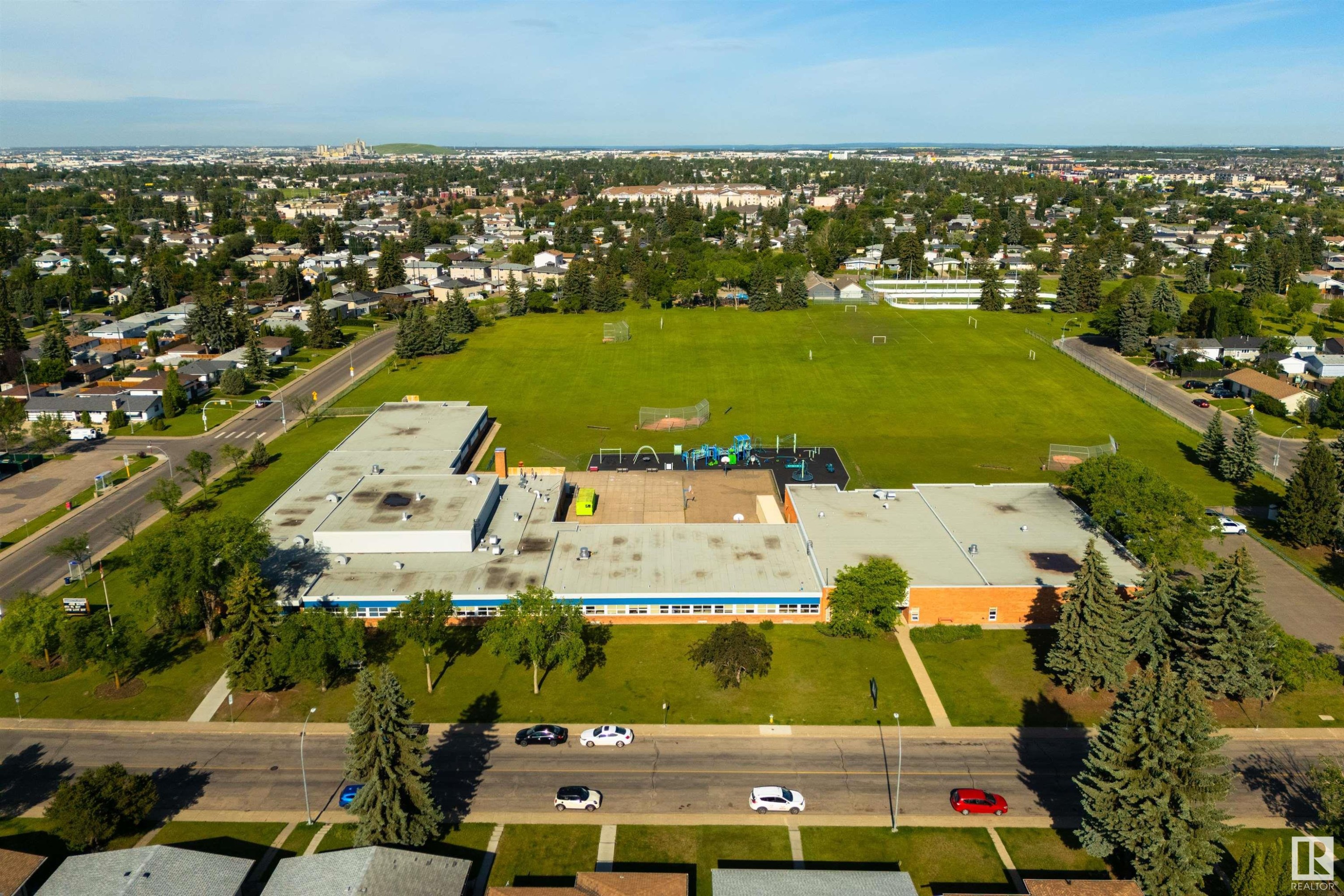 












13408 116 Street

,
Edmonton,




AB
T5E 5J1

