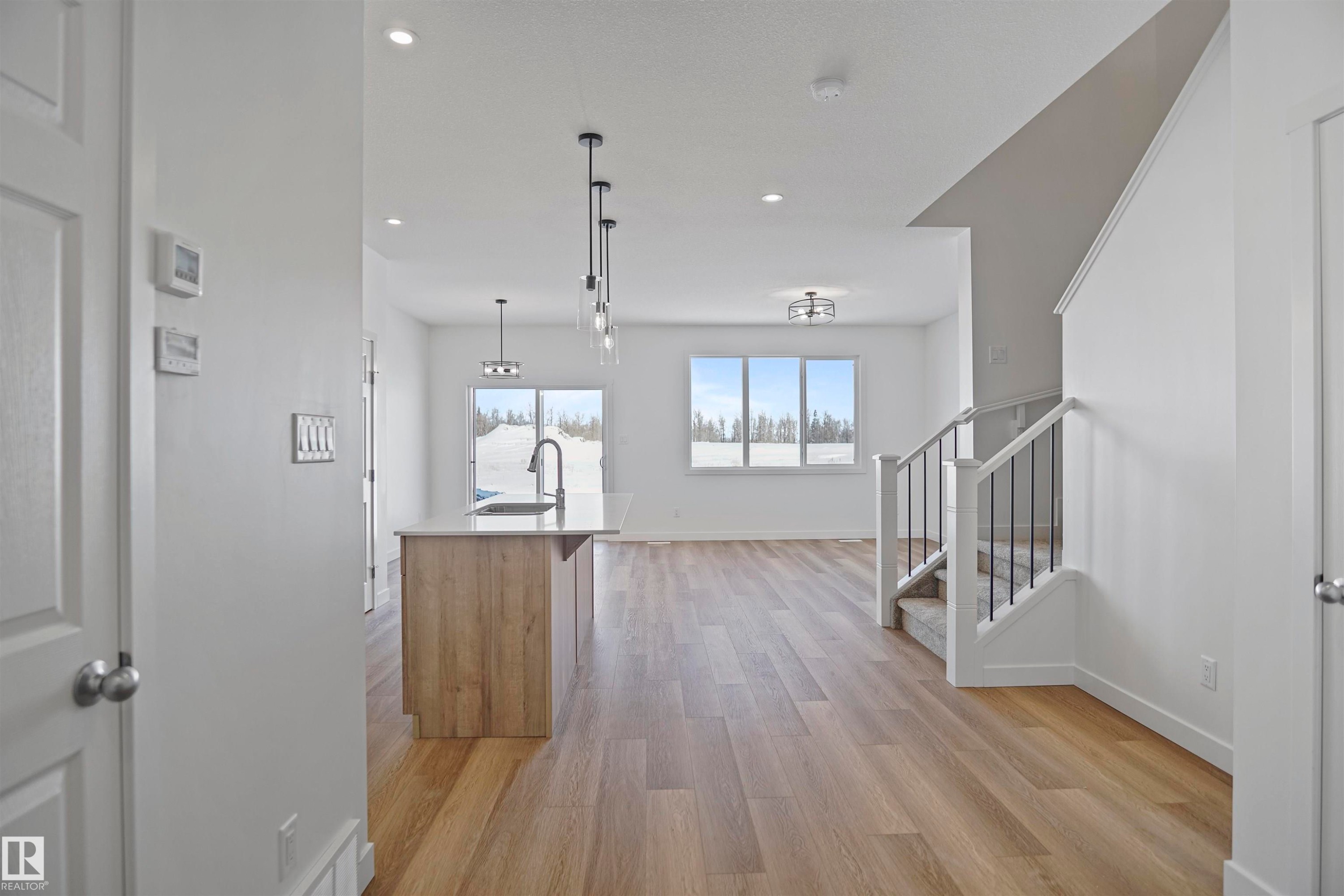 












17920 70 Street

,
Edmonton,




AB
T5Z 0V6

