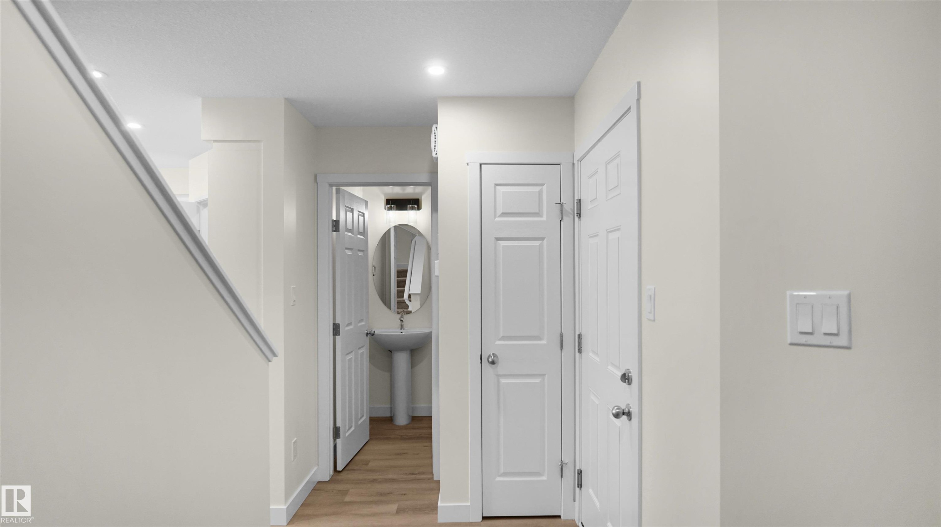 












19012 29 Avenue

,
Edmonton,




AB
T6M 3C3

