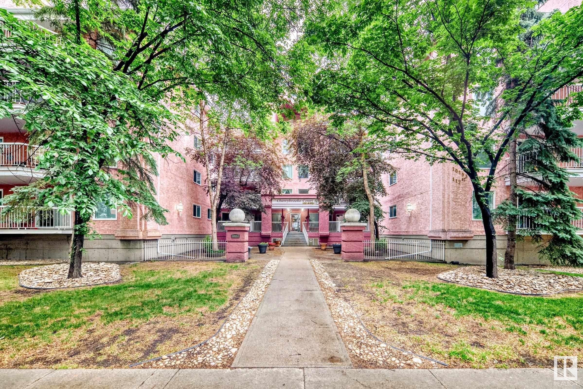 












308 10153 117 Street

,
Edmonton,




AB
T5K 1X5

