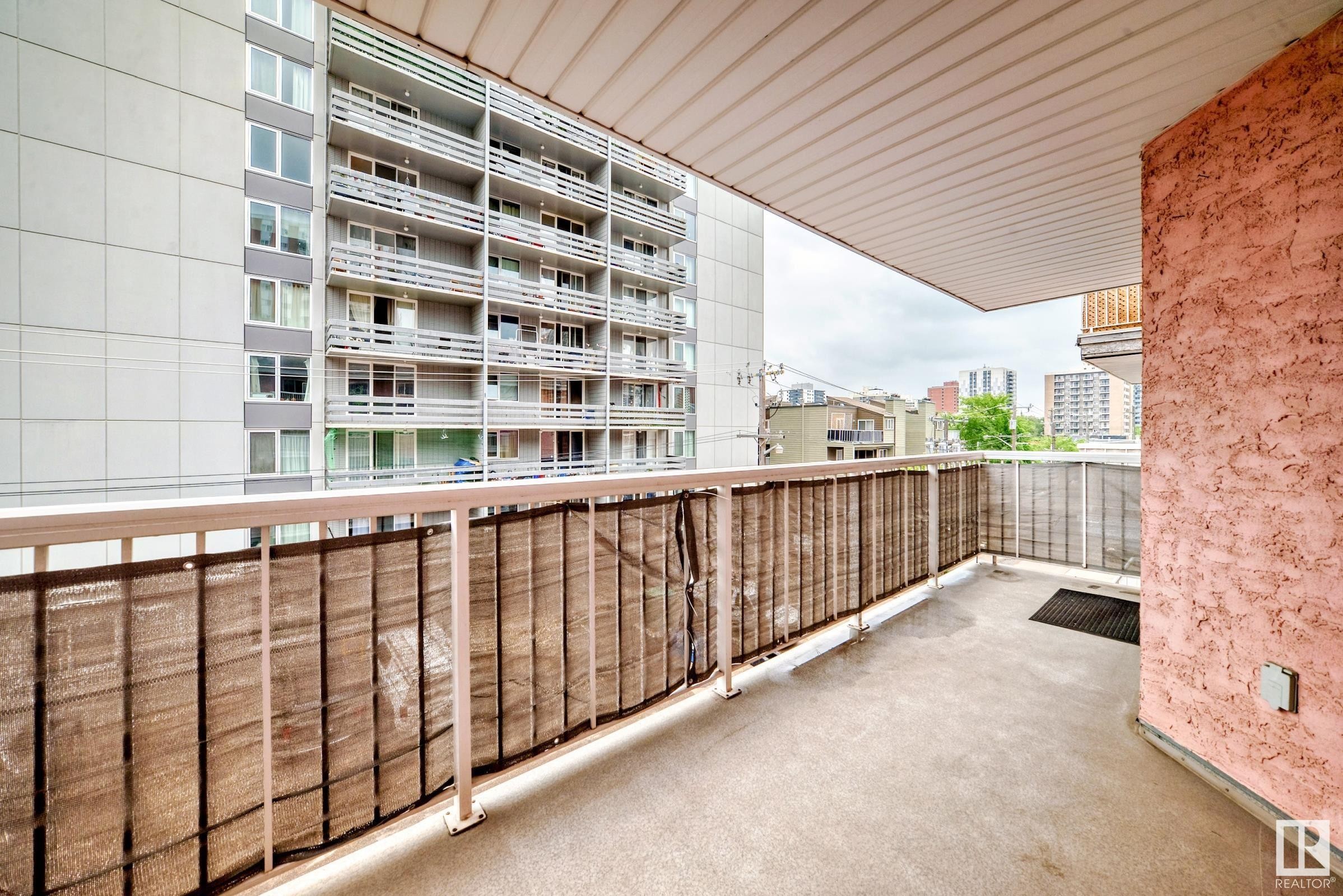 












308 10153 117 Street

,
Edmonton,




AB
T5K 1X5

