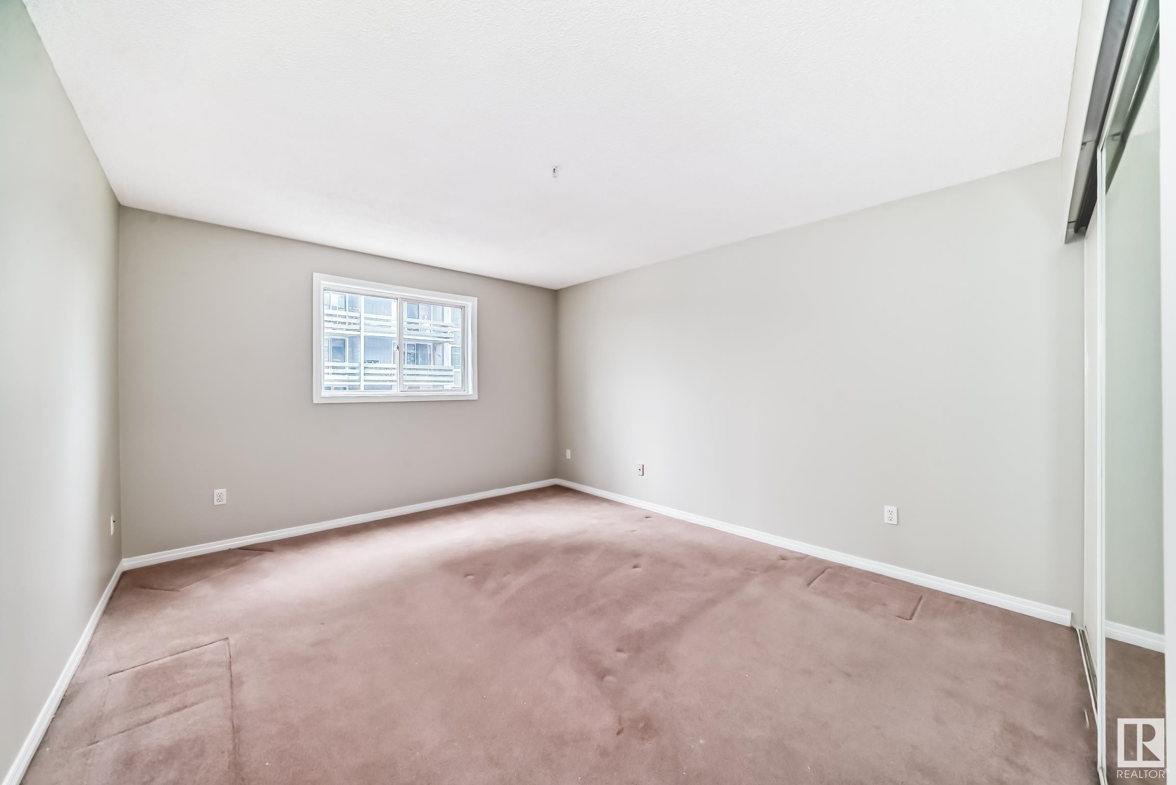 












308 10153 117 Street

,
Edmonton,




AB
T5K 1X5

