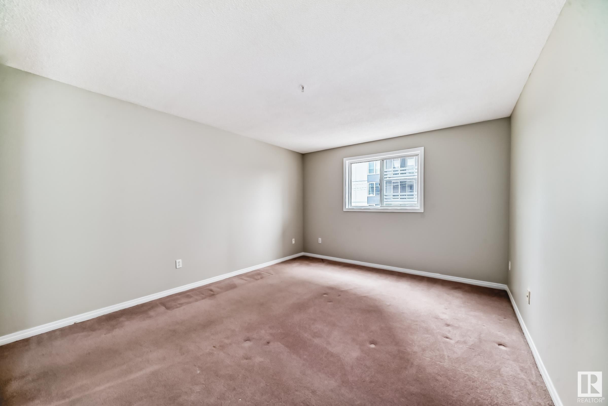 












308 10153 117 Street

,
Edmonton,




AB
T5K 1X5

