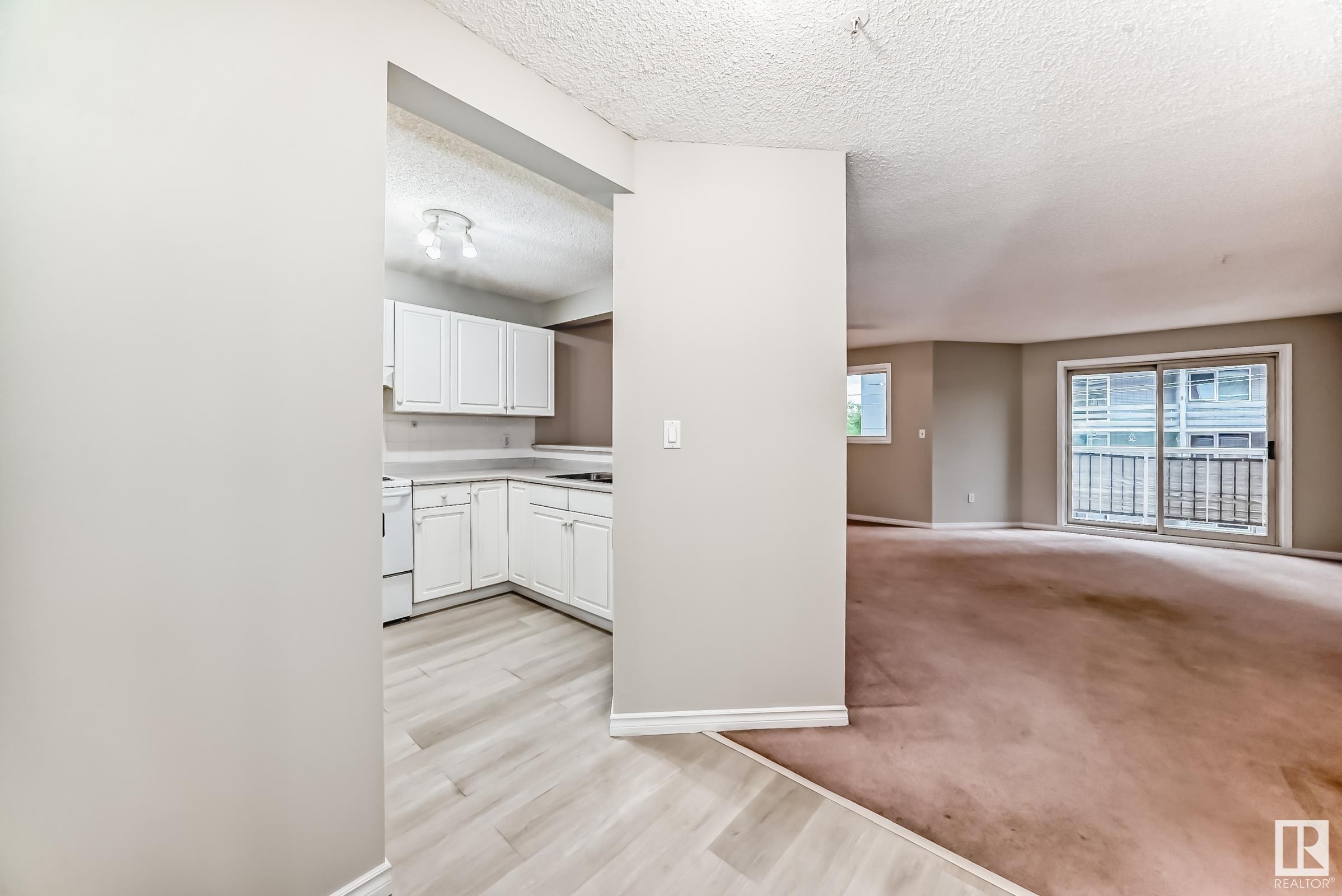 












308 10153 117 Street

,
Edmonton,




AB
T5K 1X5

