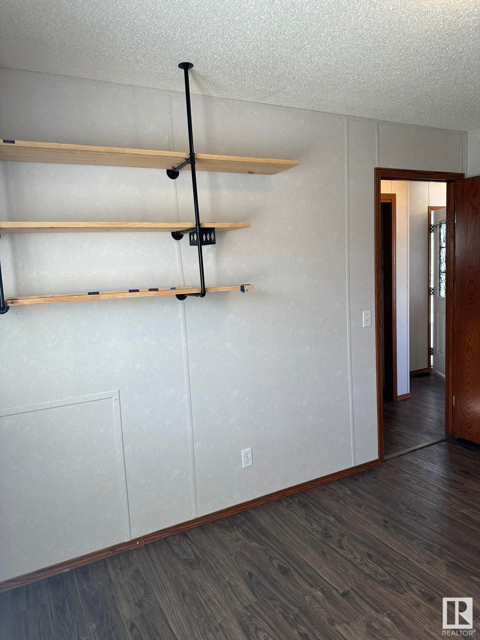 












1244 53222 Range Road 272

,
Rural Parkland County,




AB
T7X 4K4

