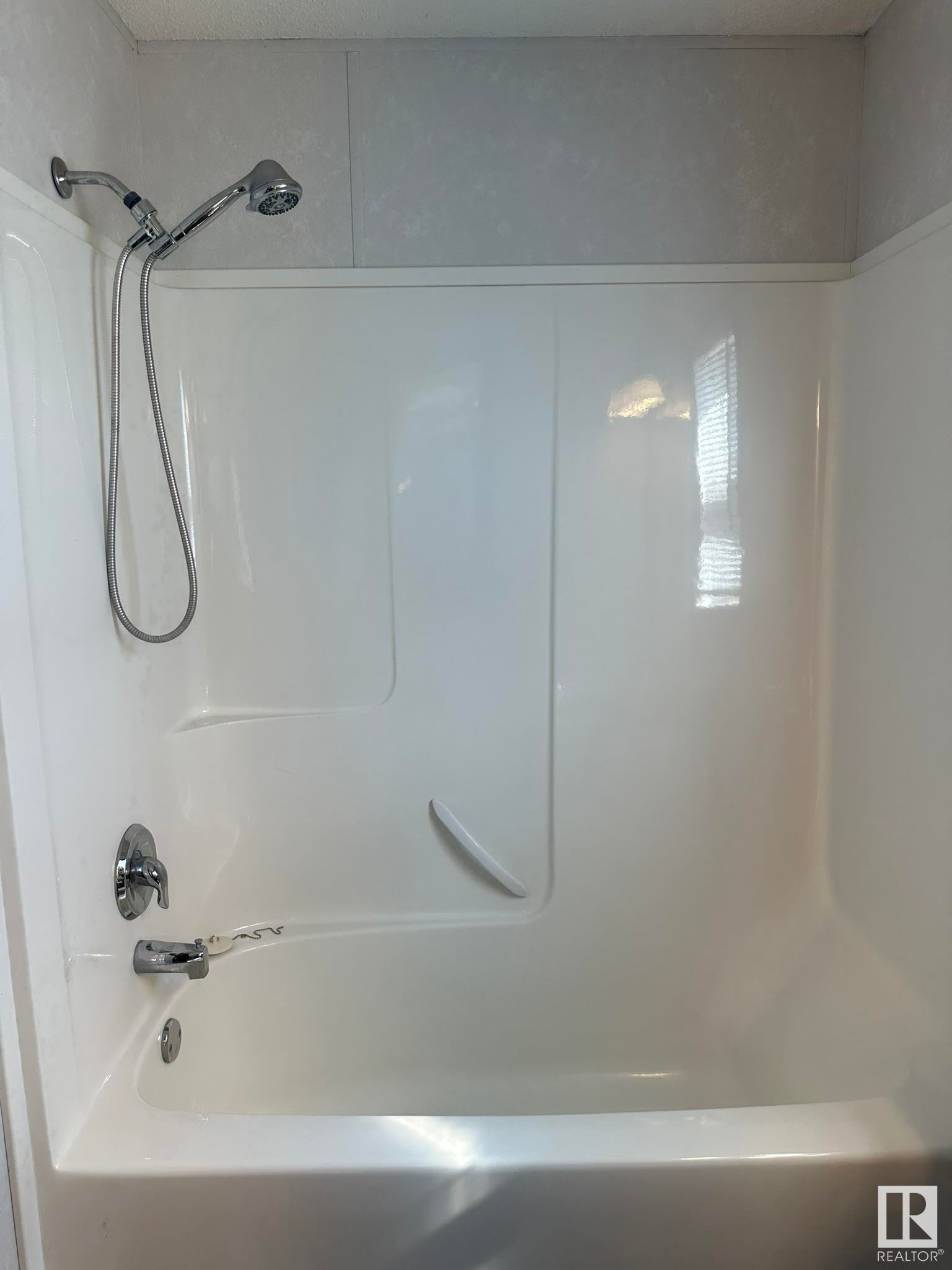 












1244 53222 Range Road 272

,
Rural Parkland County,




AB
T7X 4K4

