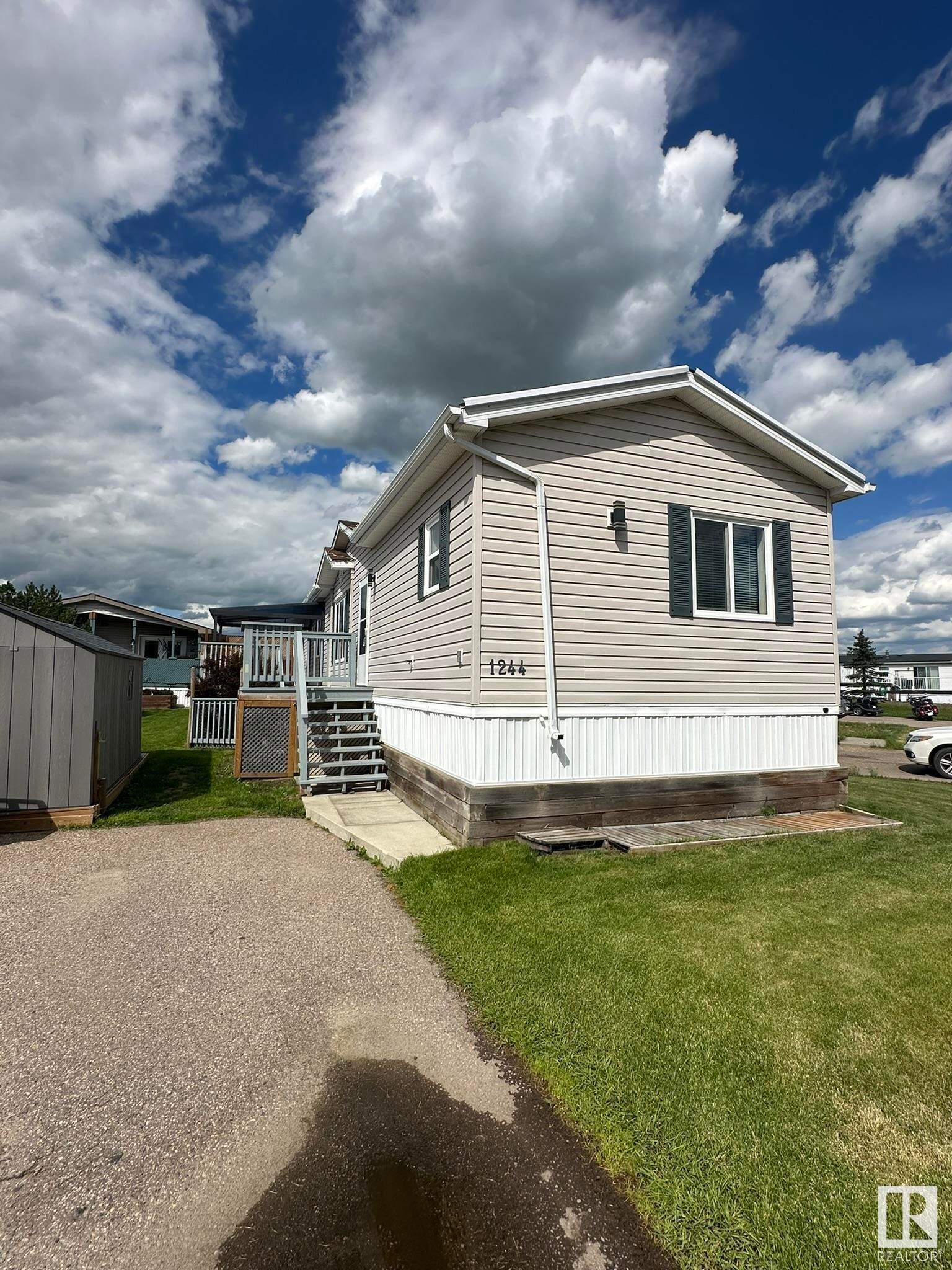 












1244 53222 Range Road 272

,
Rural Parkland County,




AB
T7X 4K4

