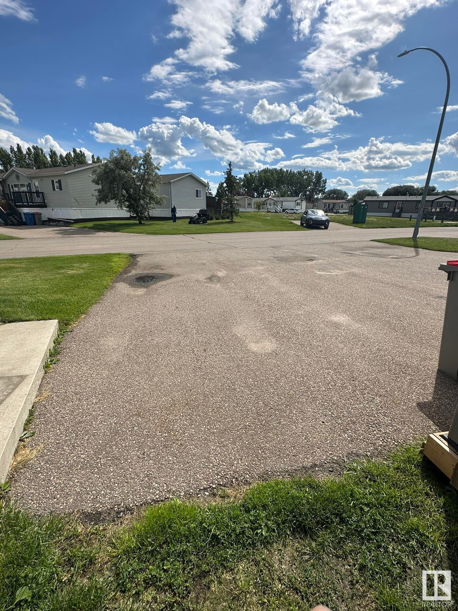 












1244 53222 Range Road 272

,
Rural Parkland County,




AB
T7X 4K4

