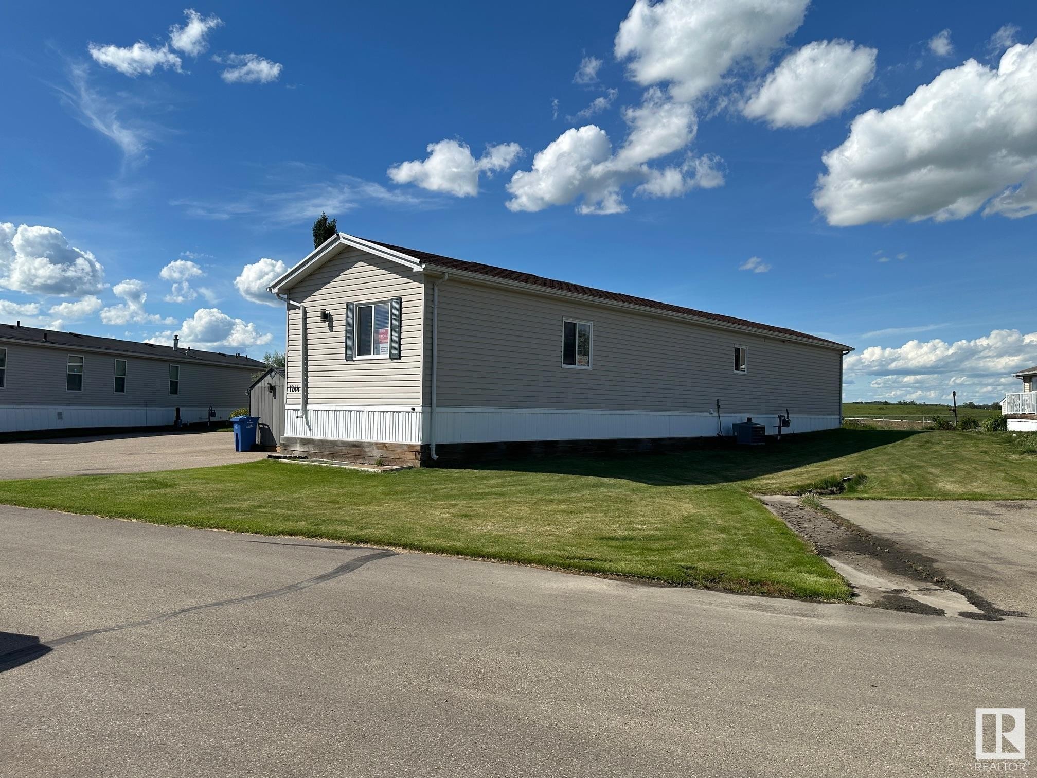 












1244 53222 Range Road 272

,
Rural Parkland County,




AB
T7X 4K4

