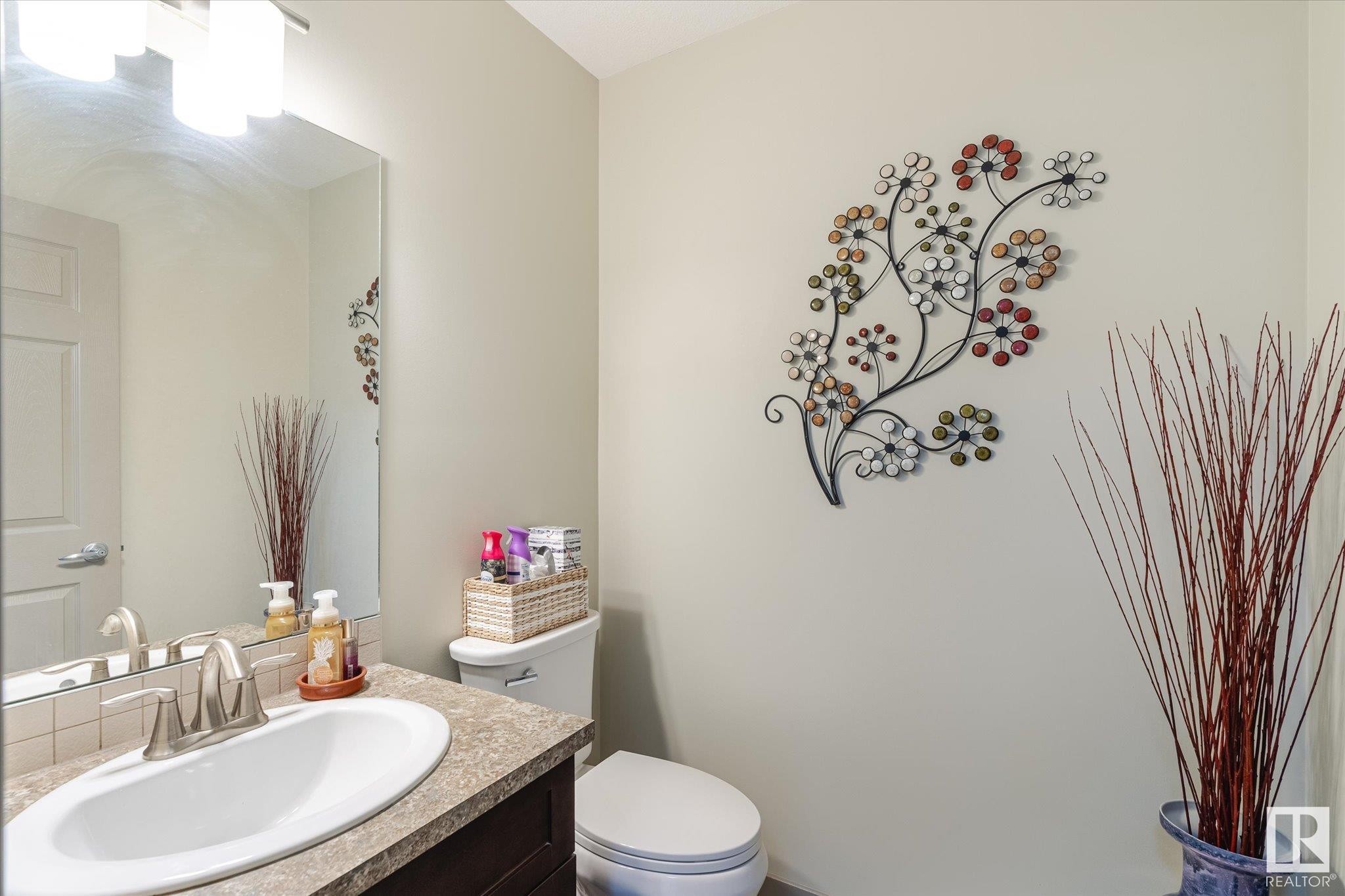 












26 1150 WINDERMERE Way

,
Edmonton,




AB
T6W 2B6


