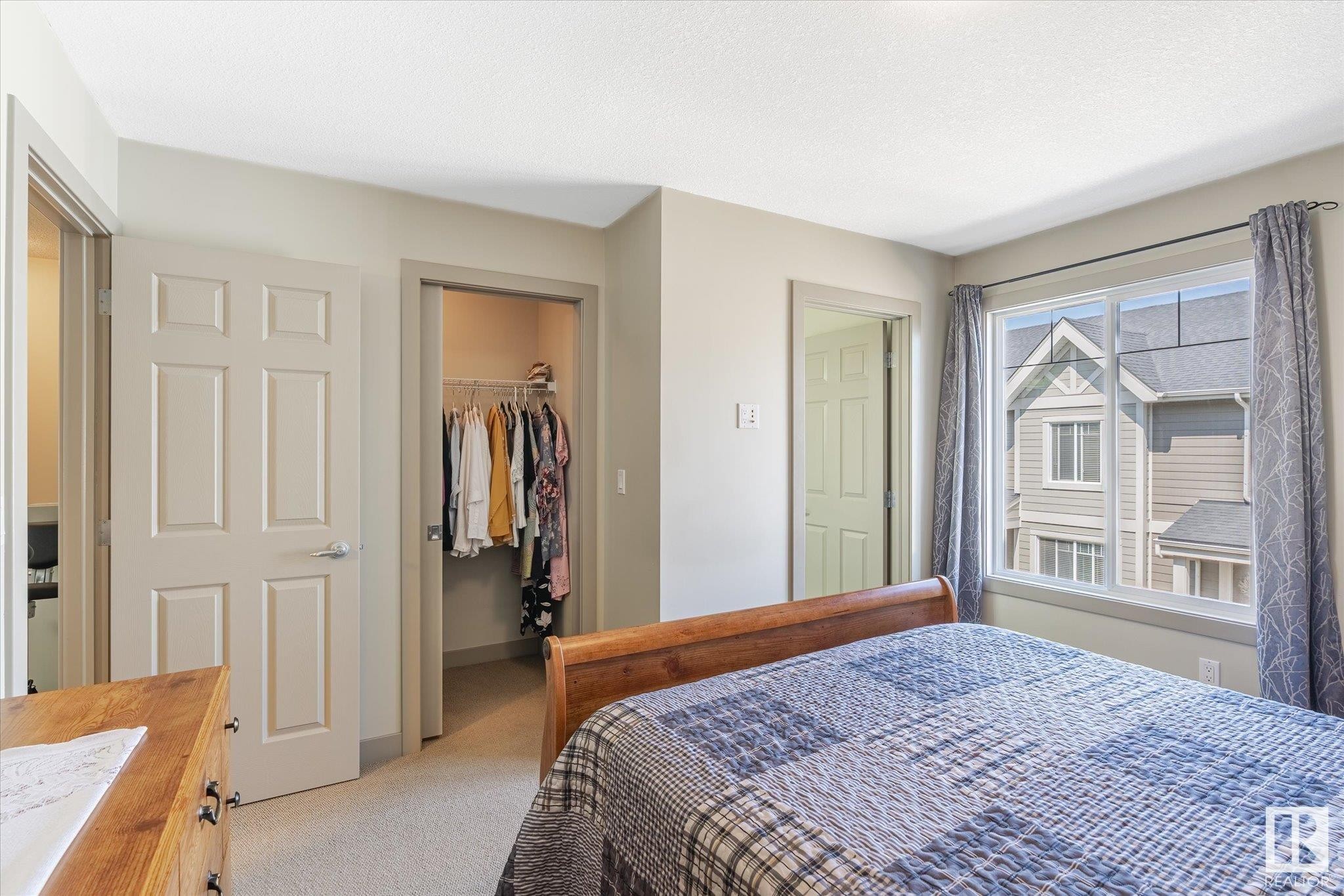 












26 1150 WINDERMERE Way

,
Edmonton,




AB
T6W 2B6

