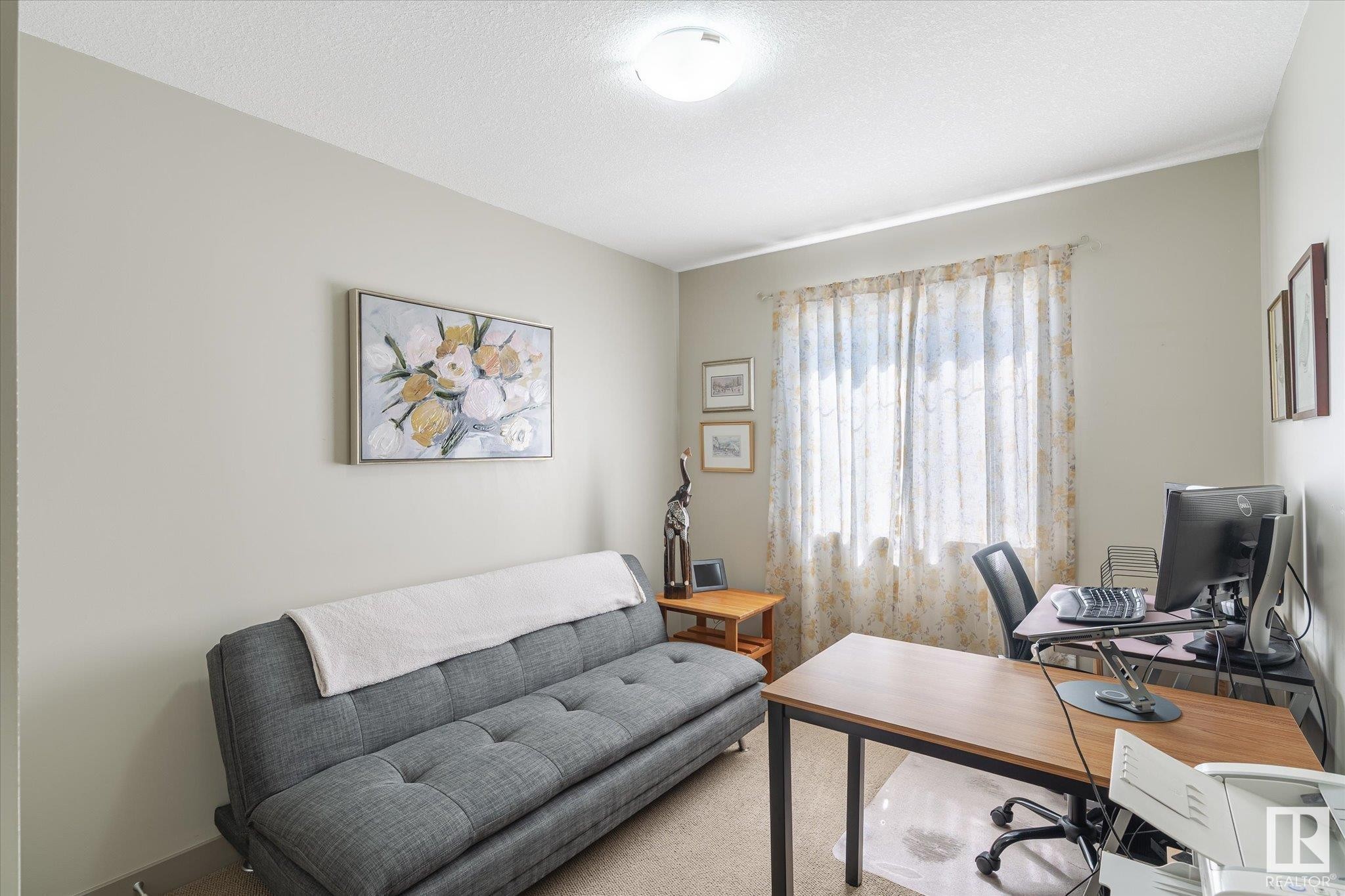 












26 1150 WINDERMERE Way

,
Edmonton,




AB
T6W 2B6

