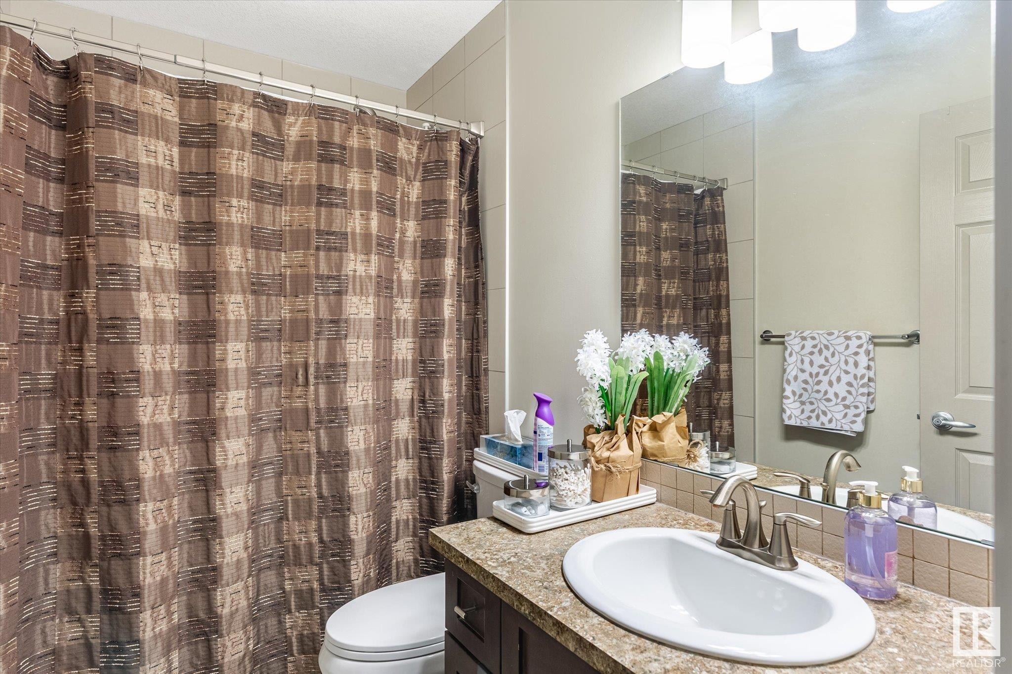 












26 1150 WINDERMERE Way

,
Edmonton,




AB
T6W 2B6

