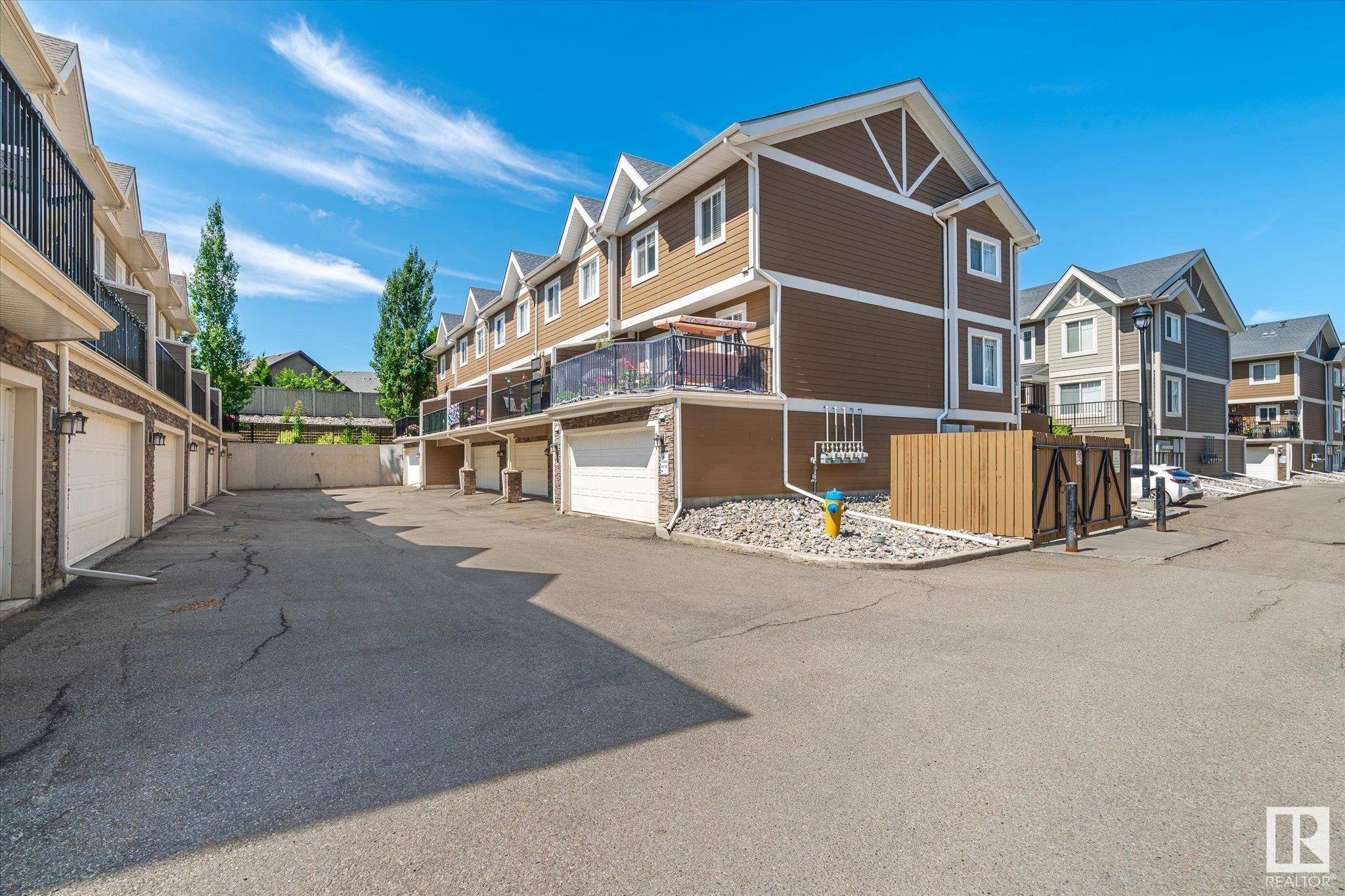 












26 1150 WINDERMERE Way

,
Edmonton,




AB
T6W 2B6

