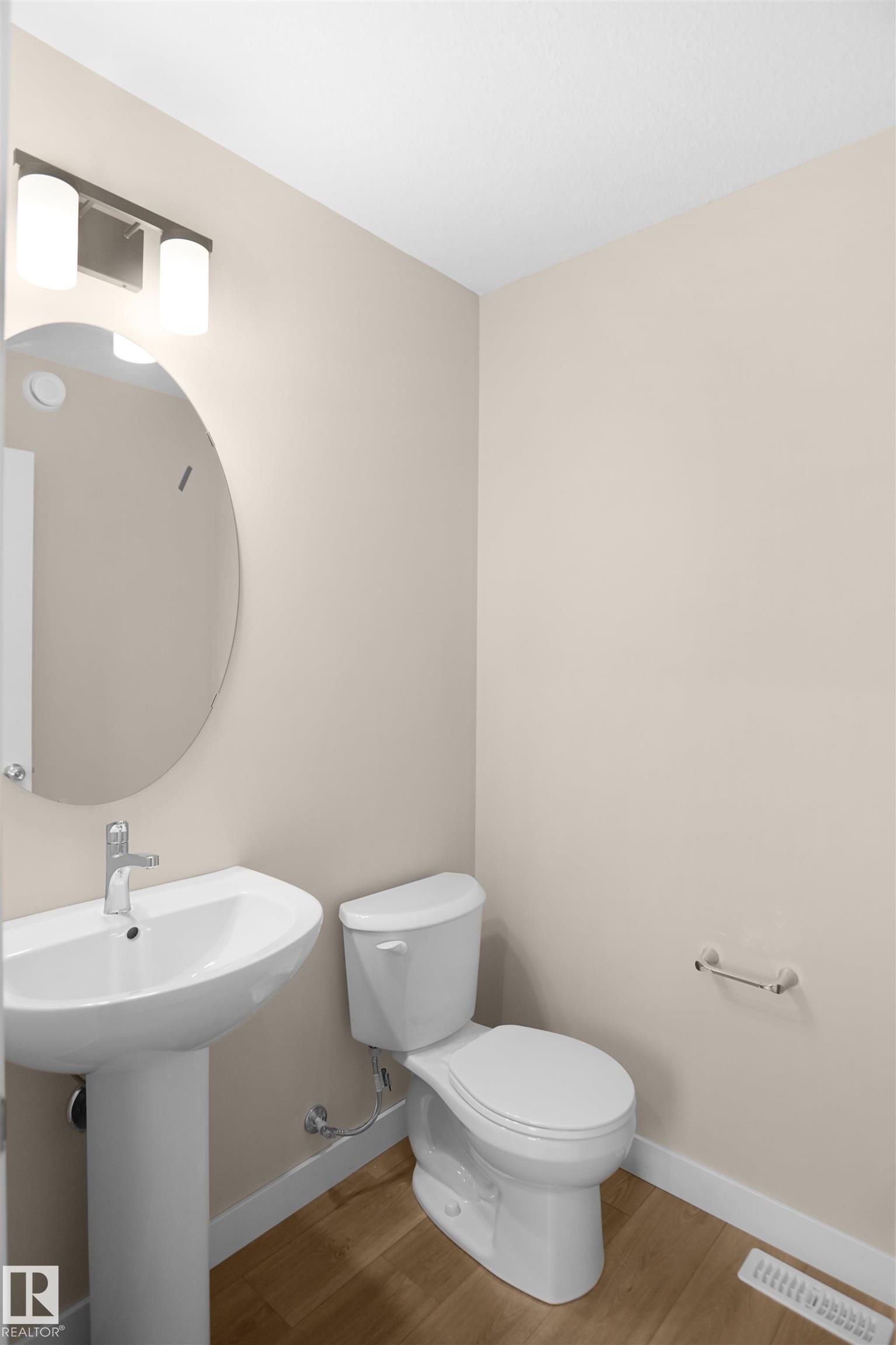 












626 176 Avenue

,
Edmonton,




AB
T5Y 4G1

