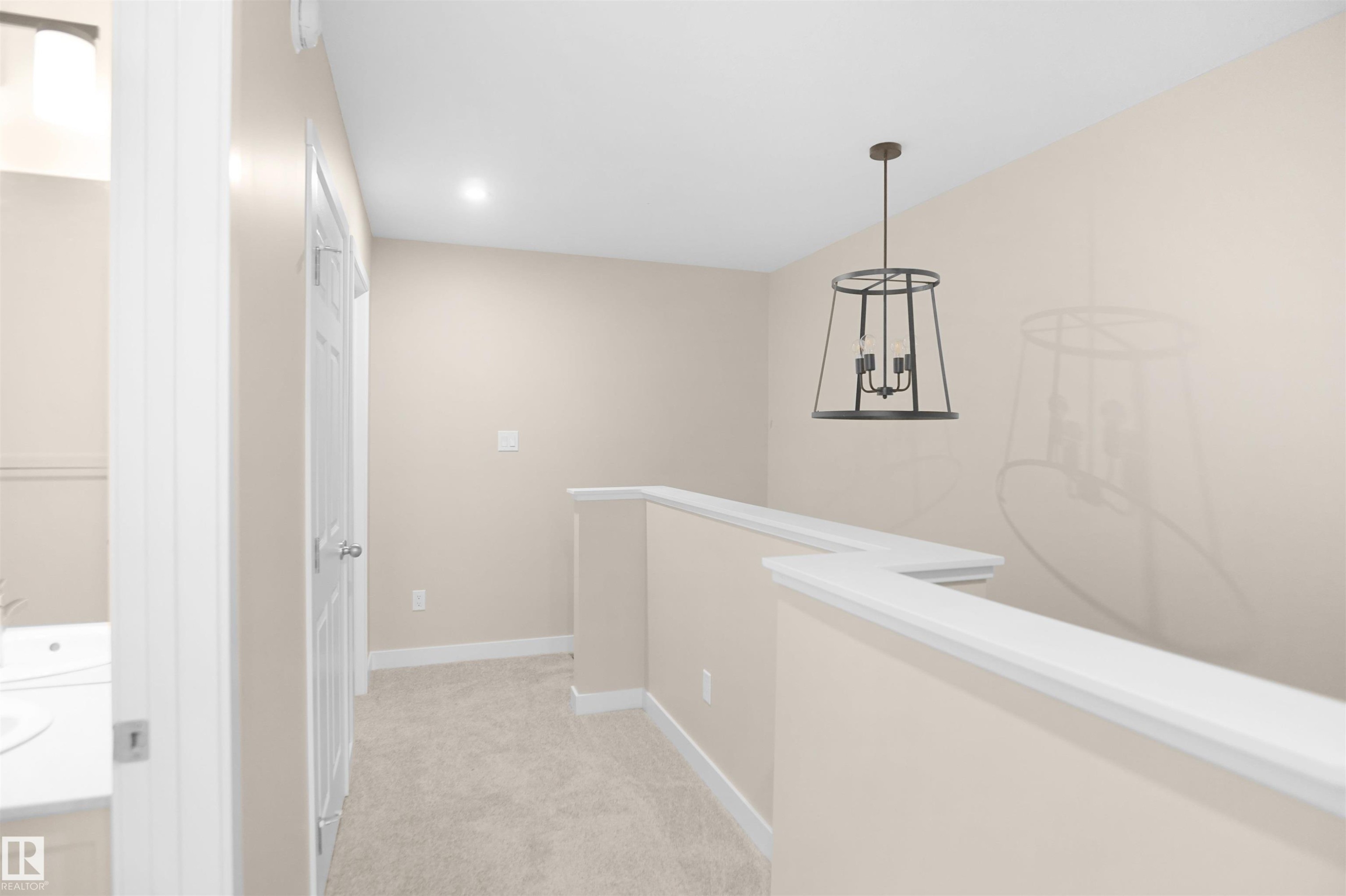 












626 176 Avenue

,
Edmonton,




AB
T5Y 4G1

