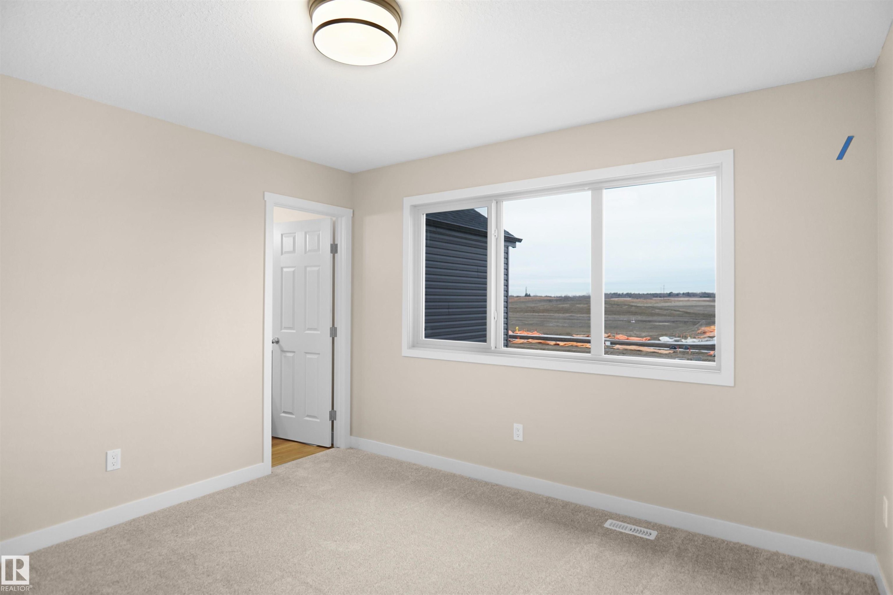 












626 176 Avenue

,
Edmonton,




AB
T5Y 4G1

