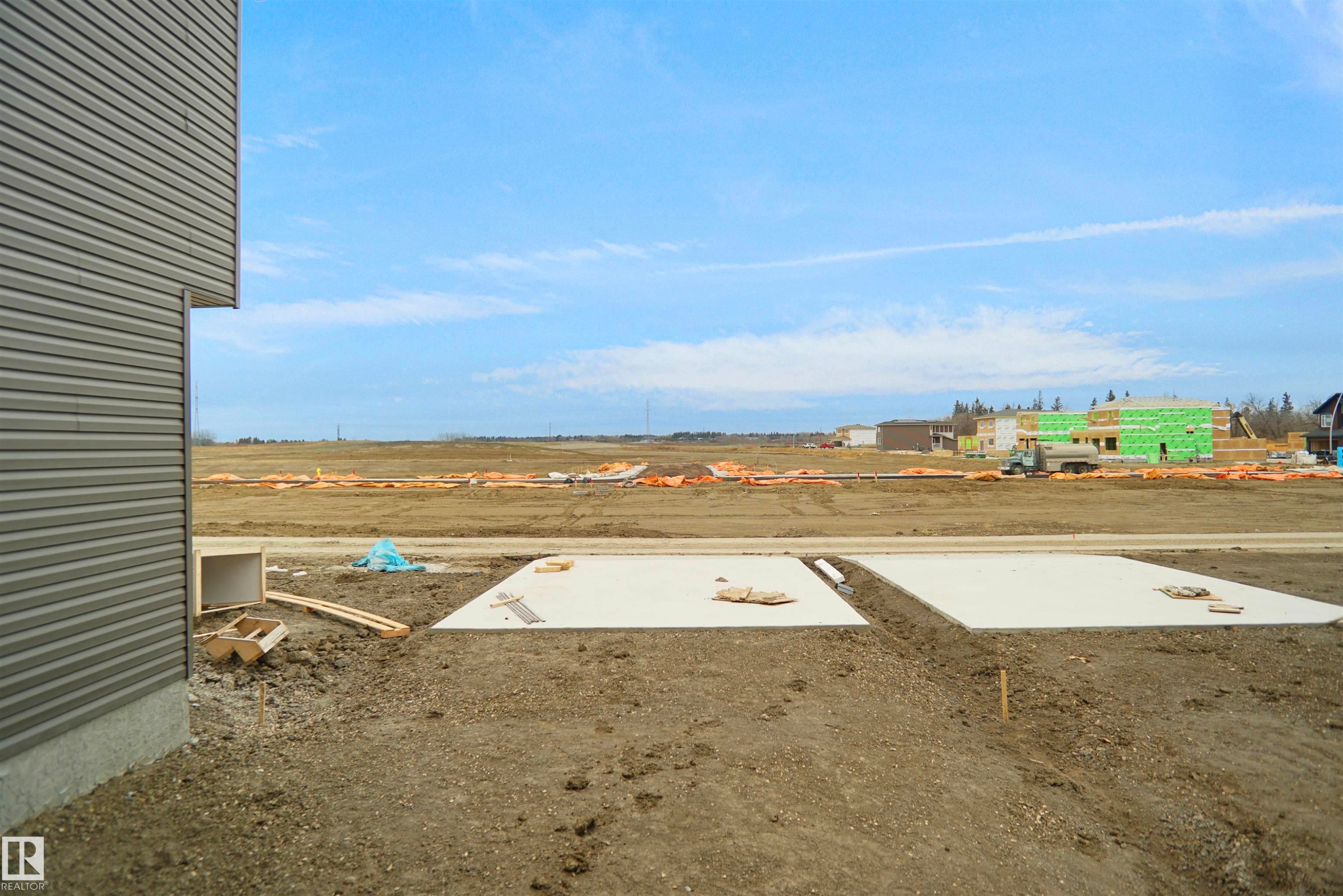 












626 176 Avenue

,
Edmonton,




AB
T5Y 4G1

