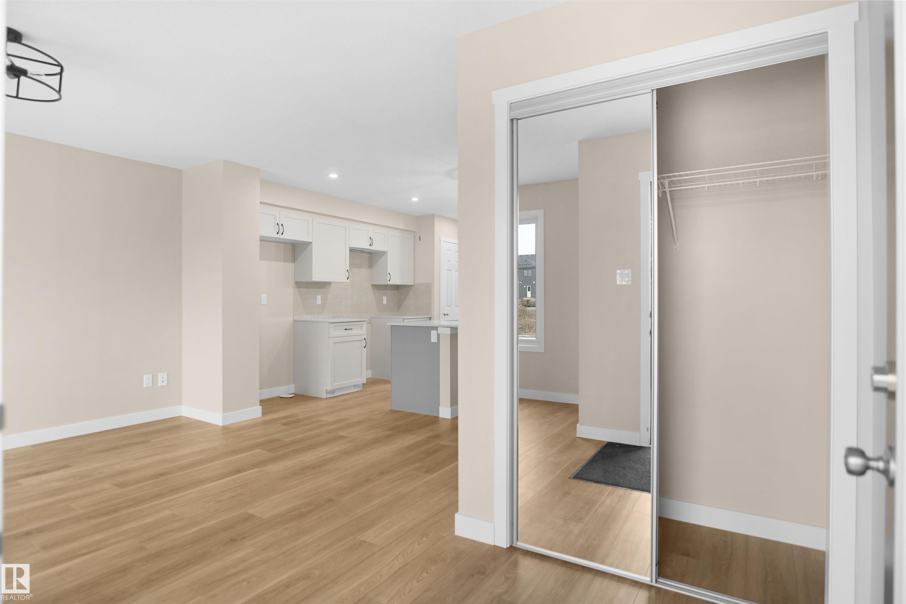 












626 176 Avenue

,
Edmonton,




AB
T5Y 4G1

