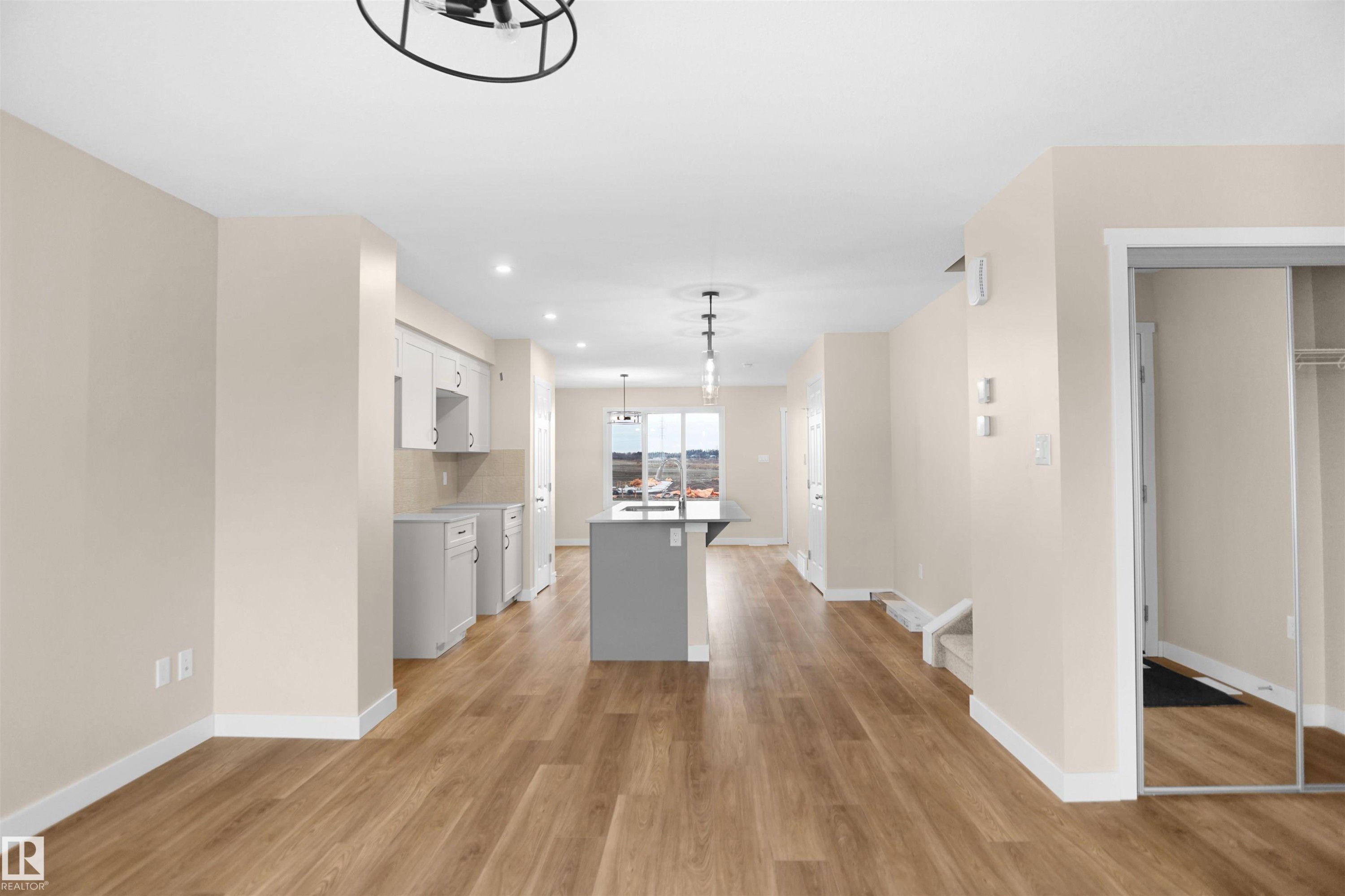 












626 176 Avenue

,
Edmonton,




AB
T5Y 4G1

