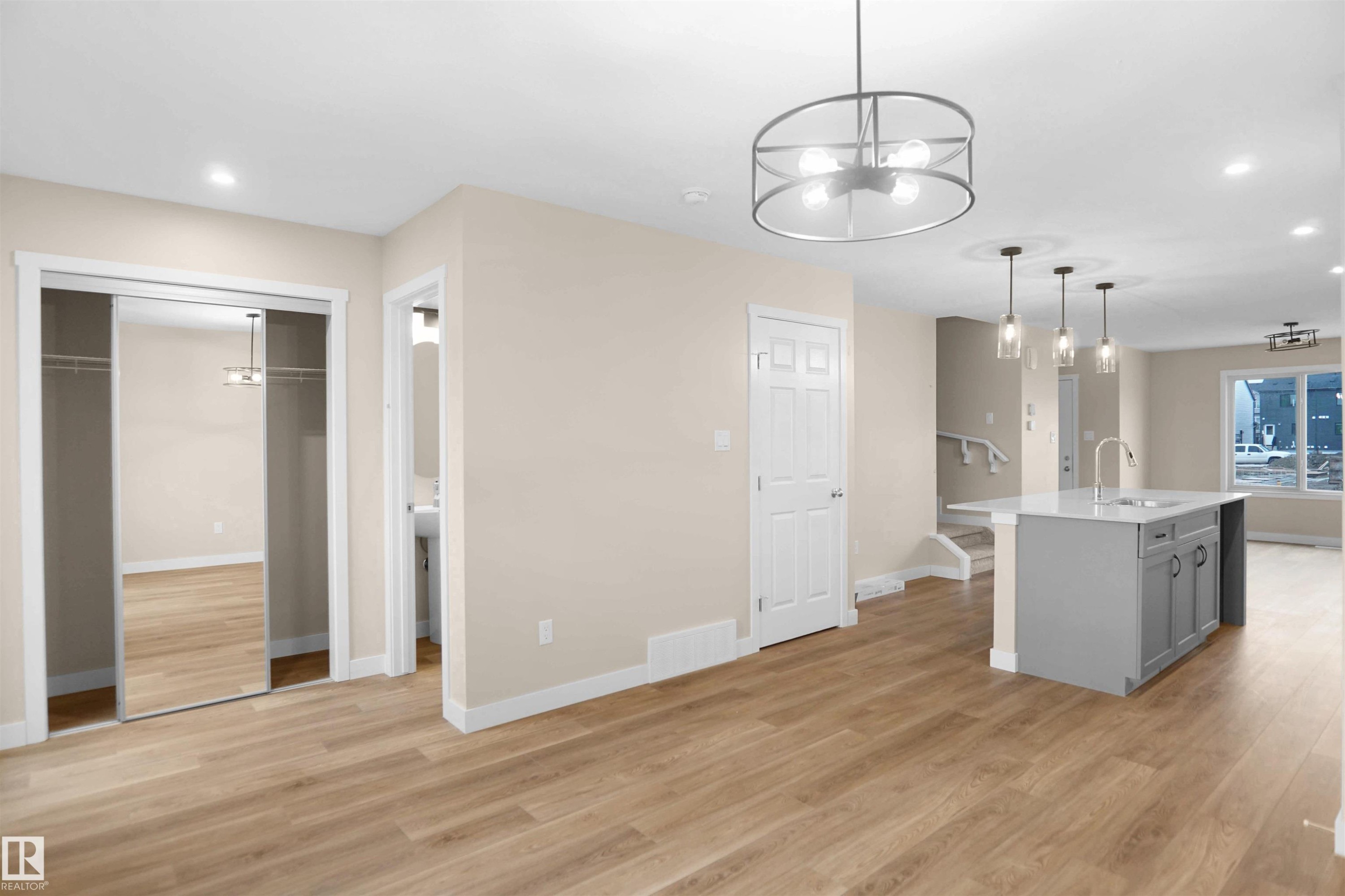 












626 176 Avenue

,
Edmonton,




AB
T5Y 4G1

