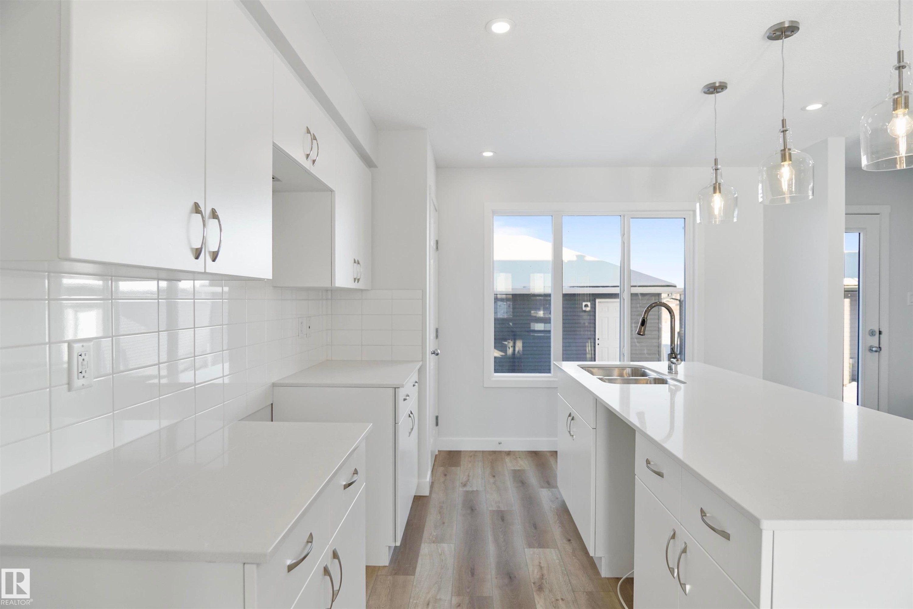 












160 Savoy Crescent

,
Sherwood Park,




AB
T8H 1Z8

