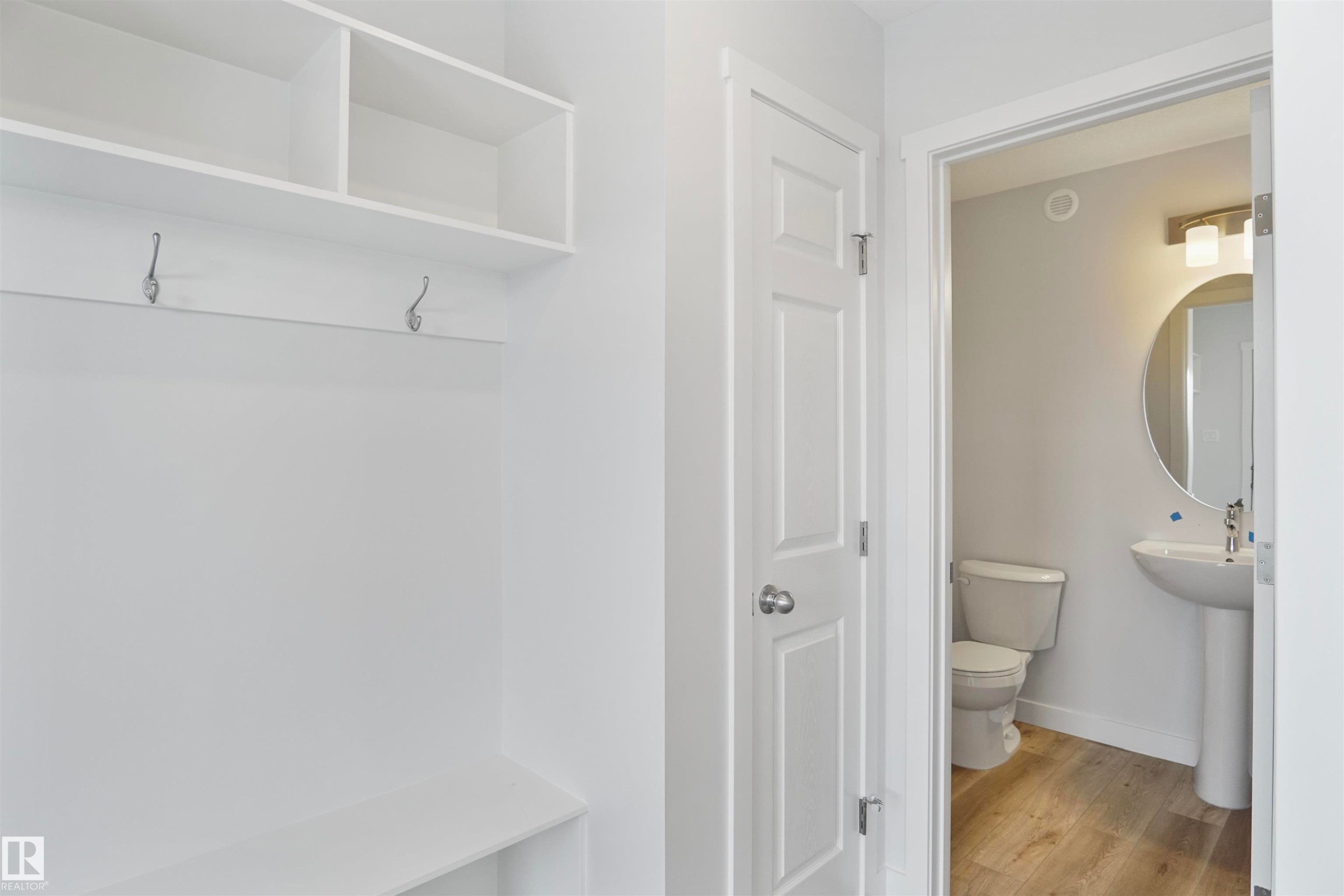 












160 Savoy Crescent

,
Sherwood Park,




AB
T8H 1Z8

