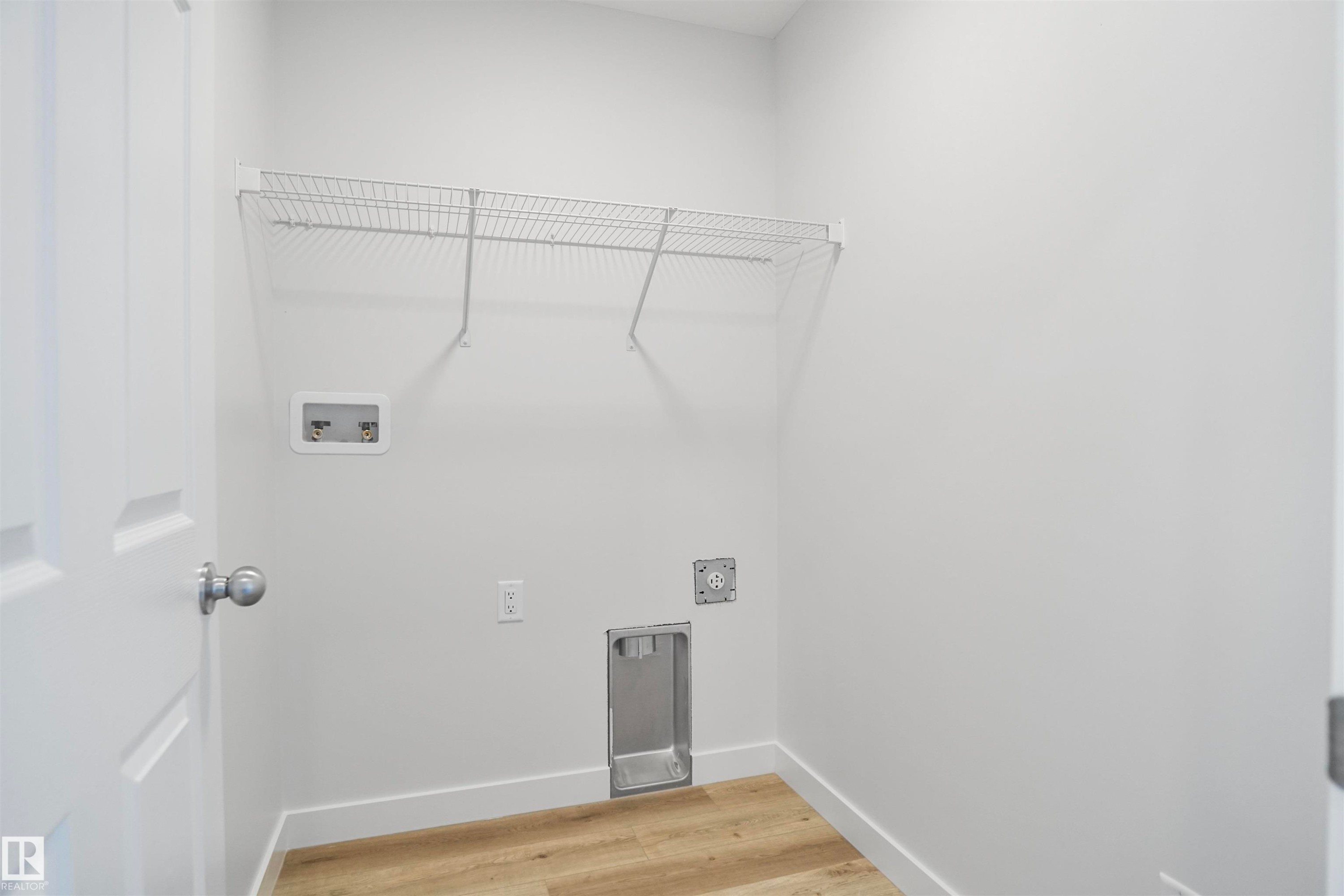 












160 Savoy Crescent

,
Sherwood Park,




AB
T8H 1Z8

