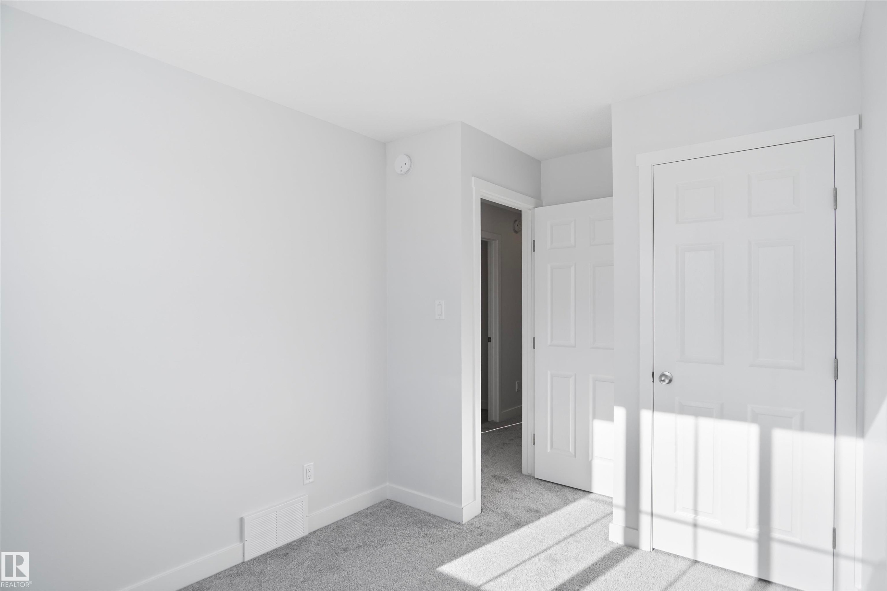 












160 Savoy Crescent

,
Sherwood Park,




AB
T8H 1Z8

