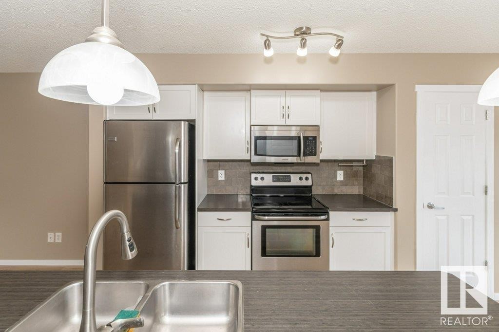












2159 32 Street

,
Edmonton,




AB
T6T 0J9

