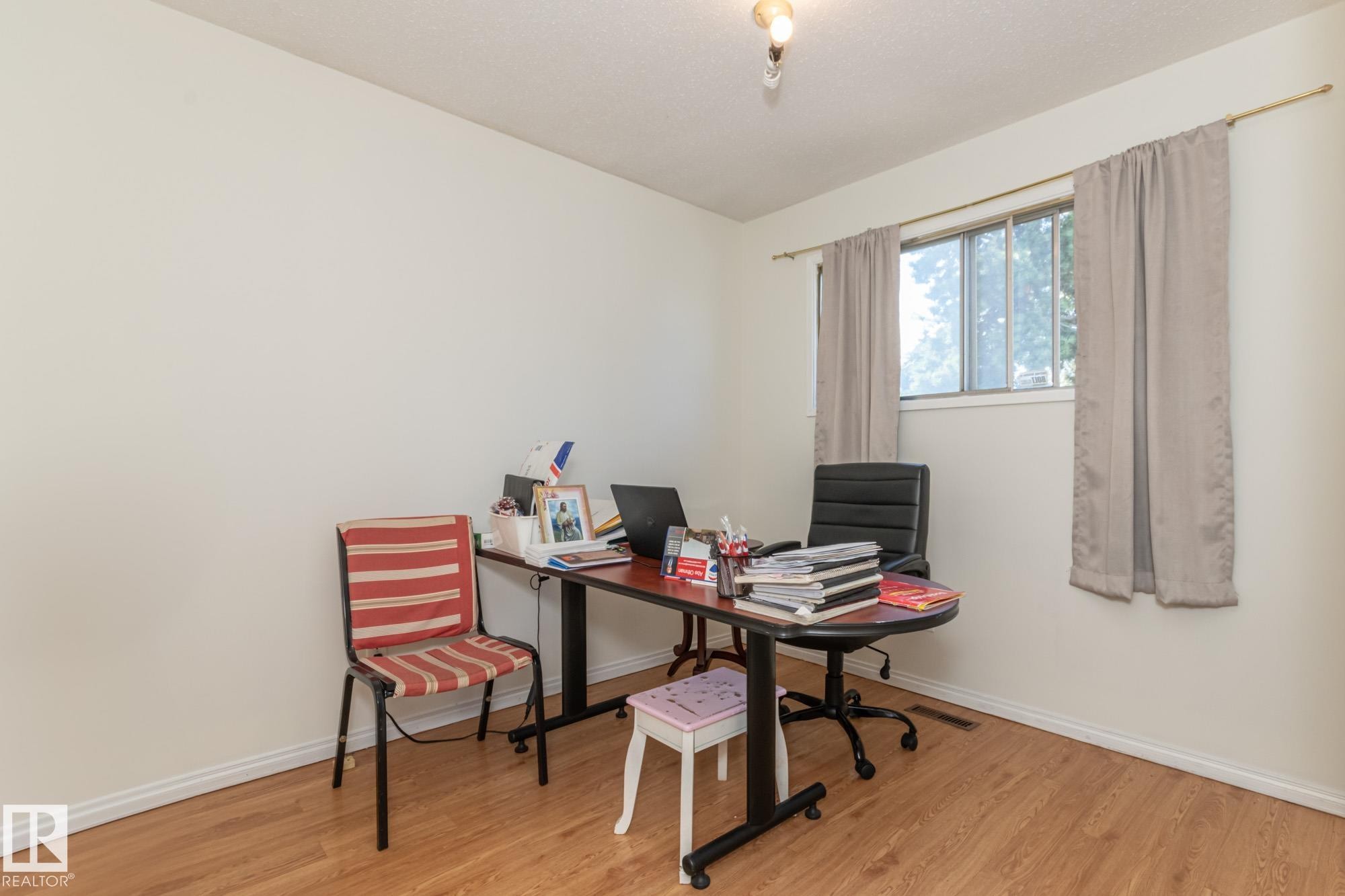 












14316 116 Street

,
Edmonton,




AB
T5X 1N4

