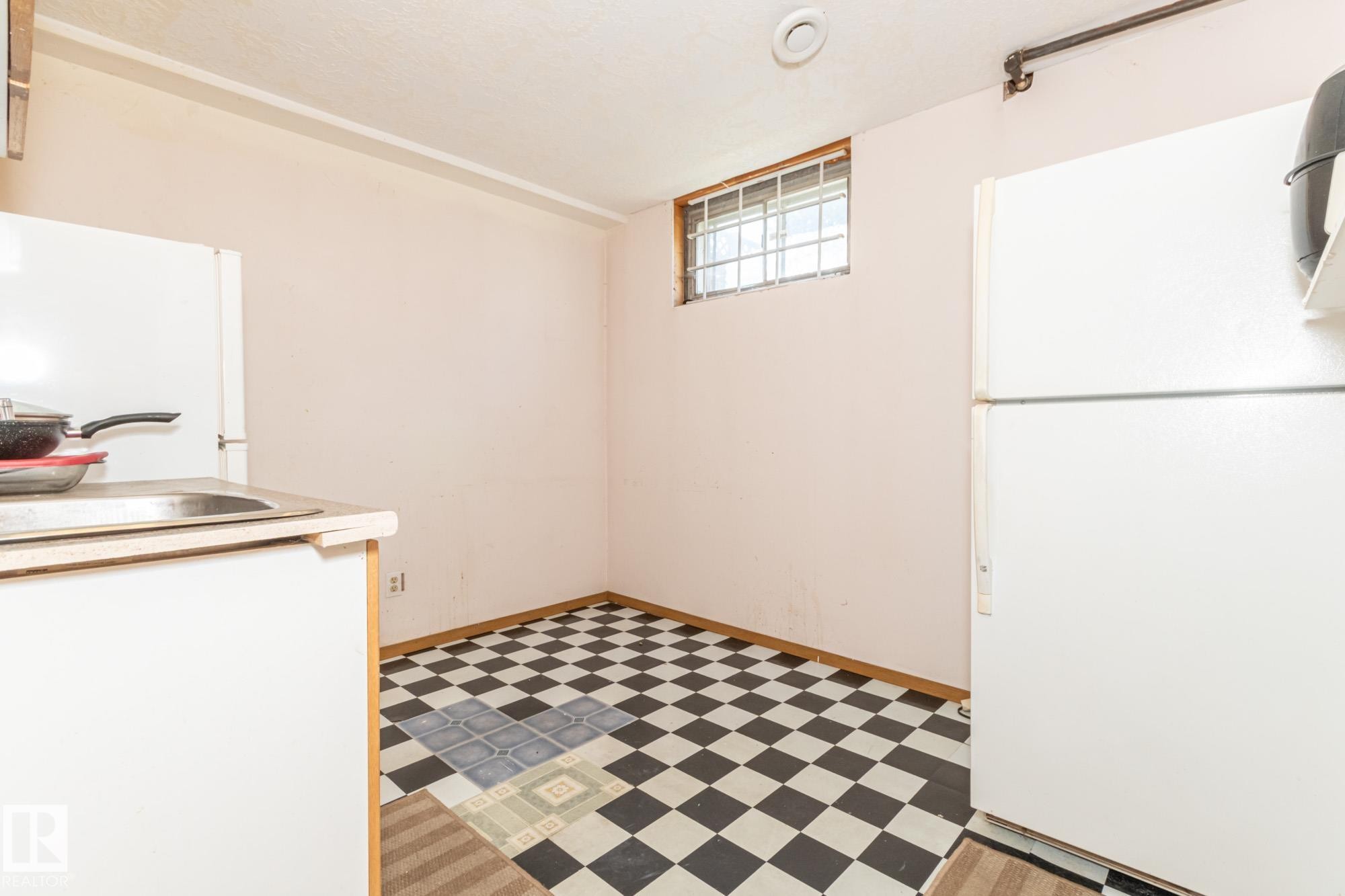 












14316 116 Street

,
Edmonton,




AB
T5X 1N4

