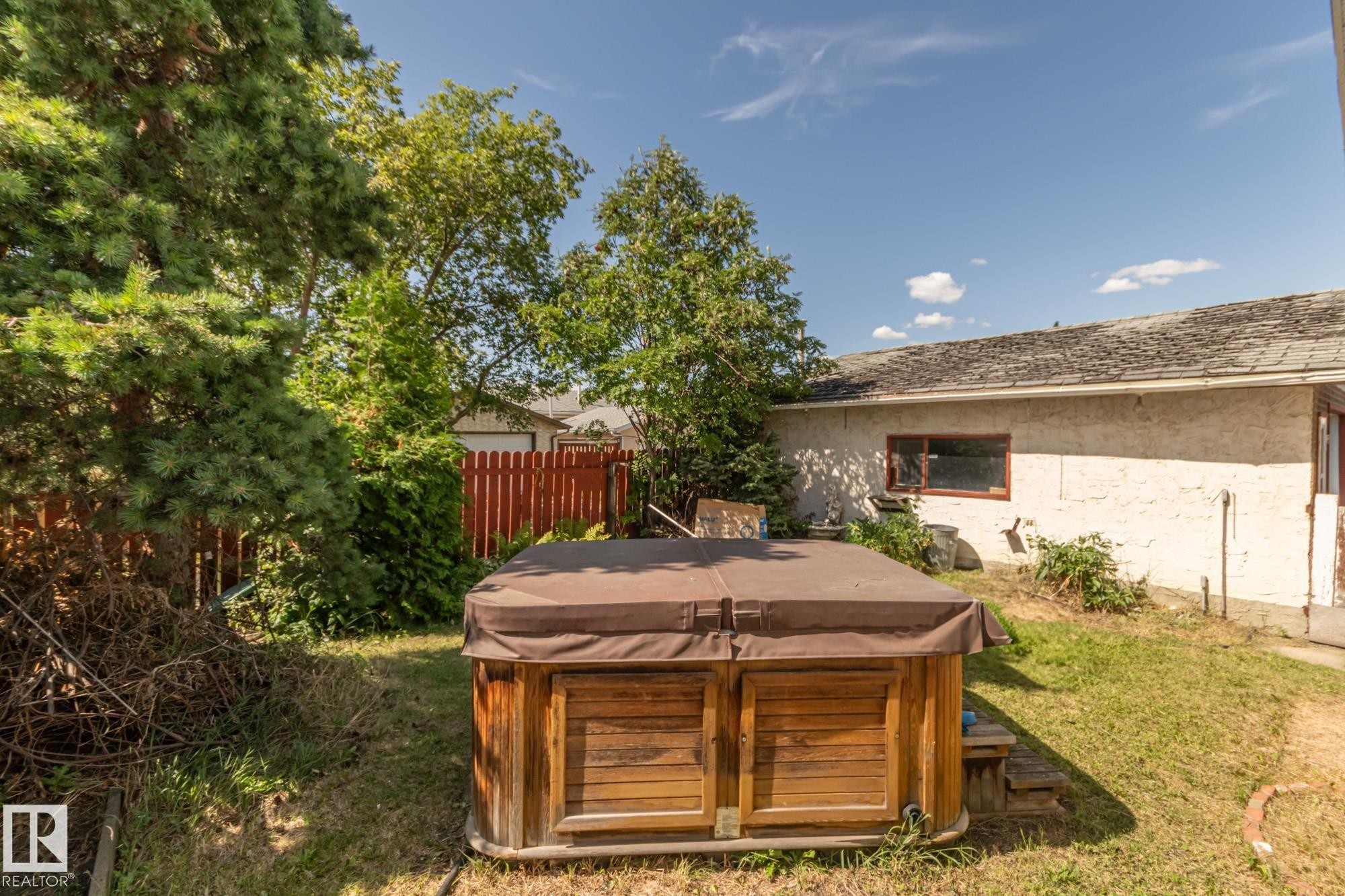 












14316 116 Street

,
Edmonton,




AB
T5X 1N4

