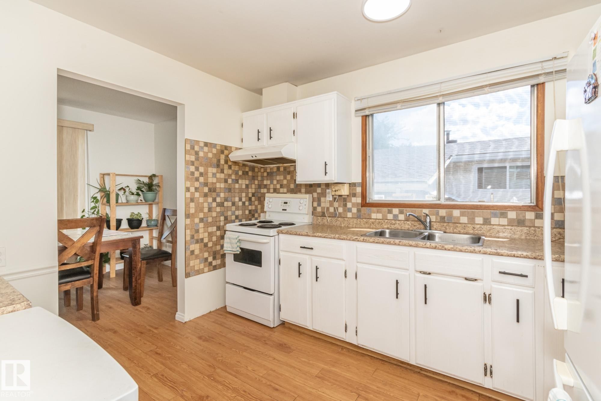 












14316 116 Street

,
Edmonton,




AB
T5X 1N4

