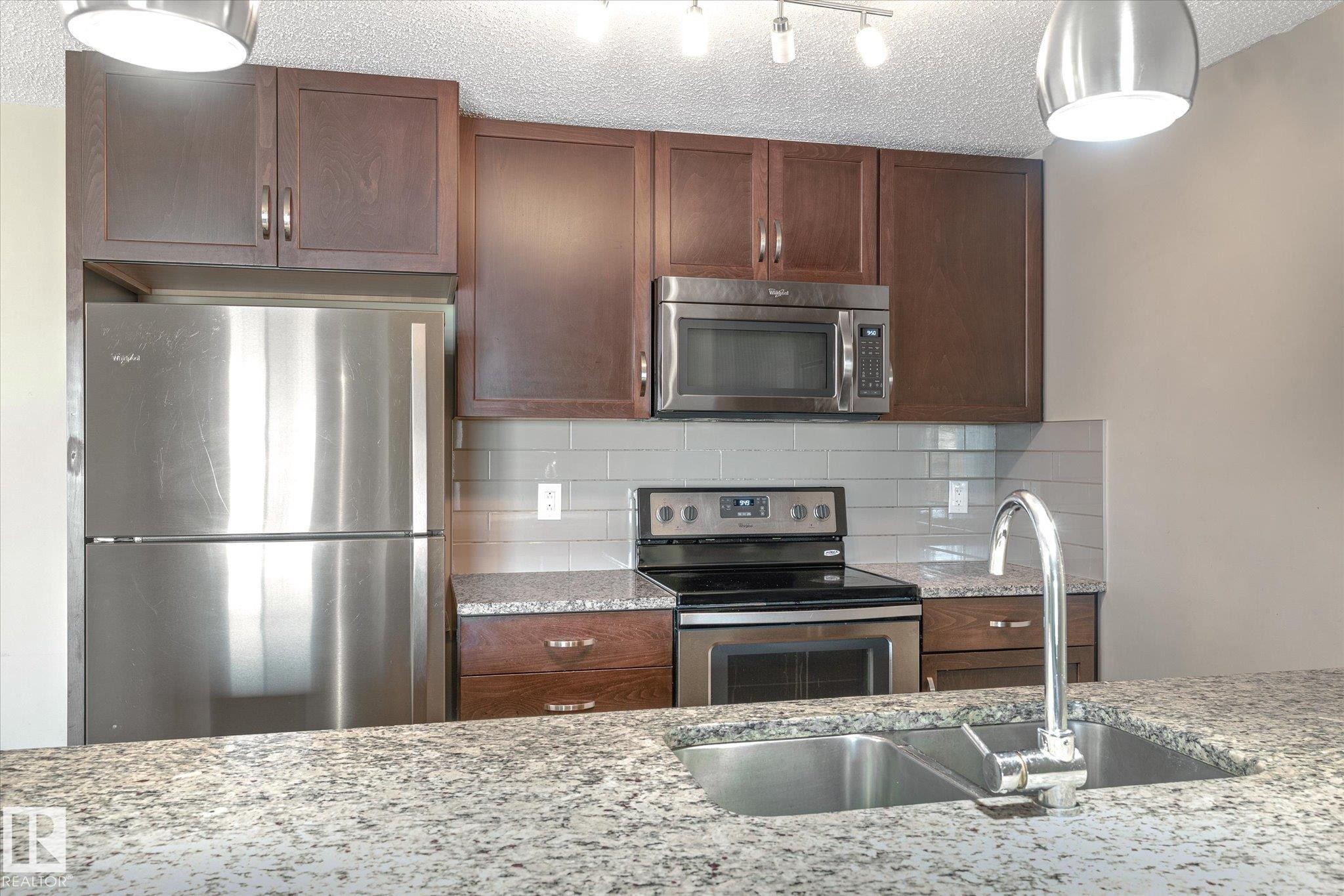 












316 4008 SAVARYN Drive

,
Edmonton,




AB
T6X 2E5

