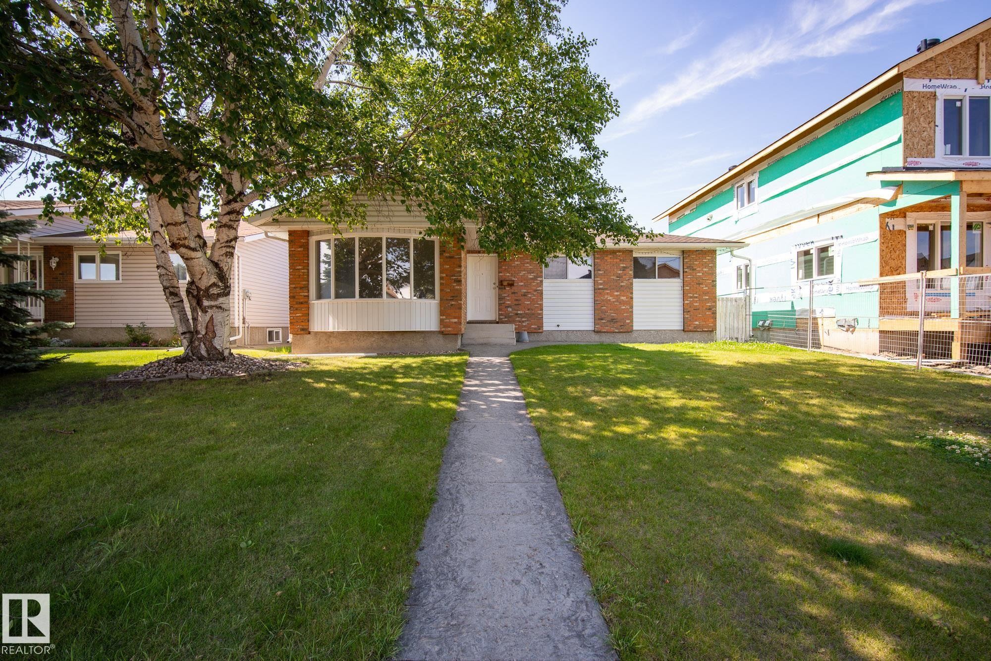 












12420 47 Street

,
Edmonton,




AB
T5W 5E5

