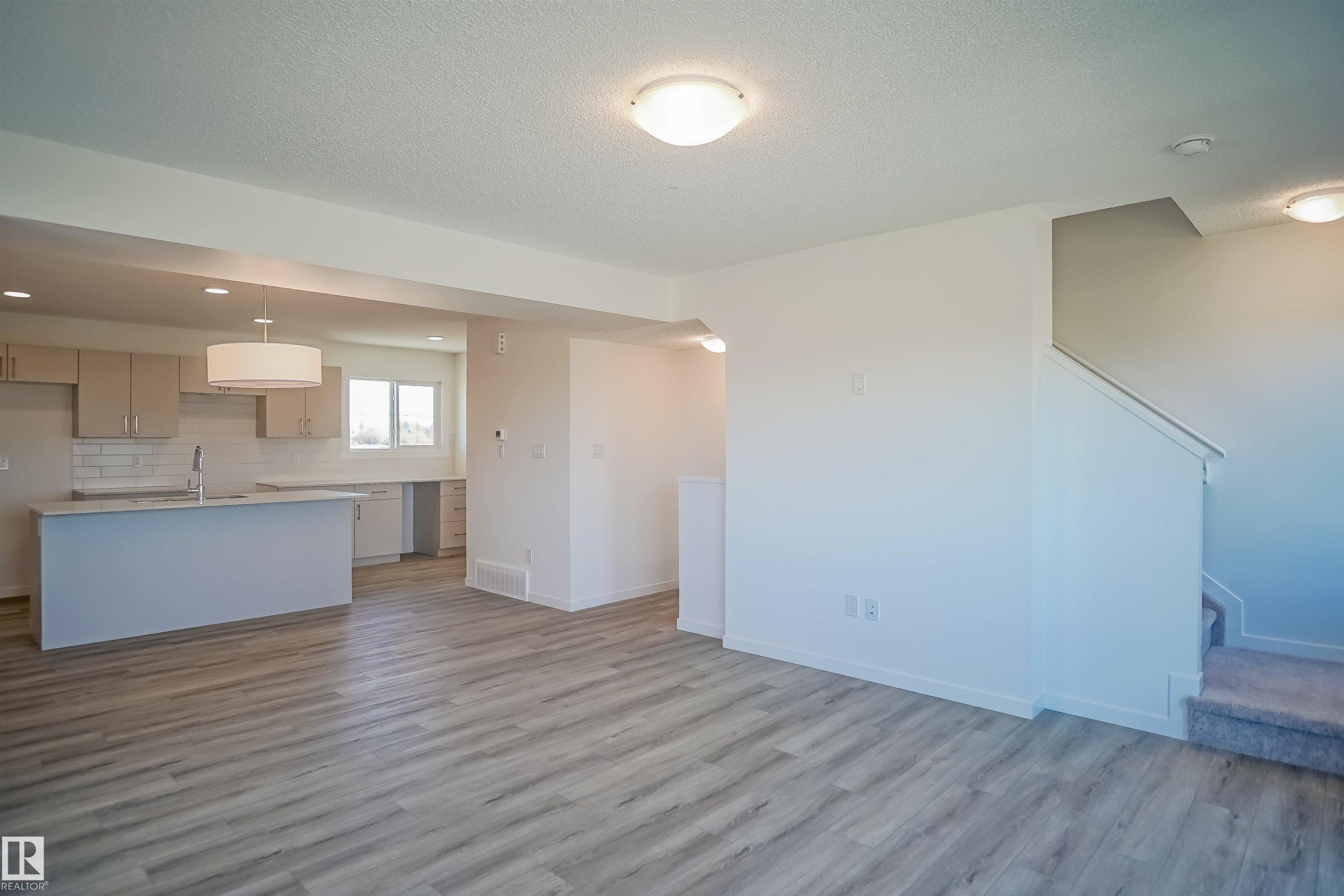 












4189 Kinglet Drive

,
Edmonton,




AB
T5S 0N8

